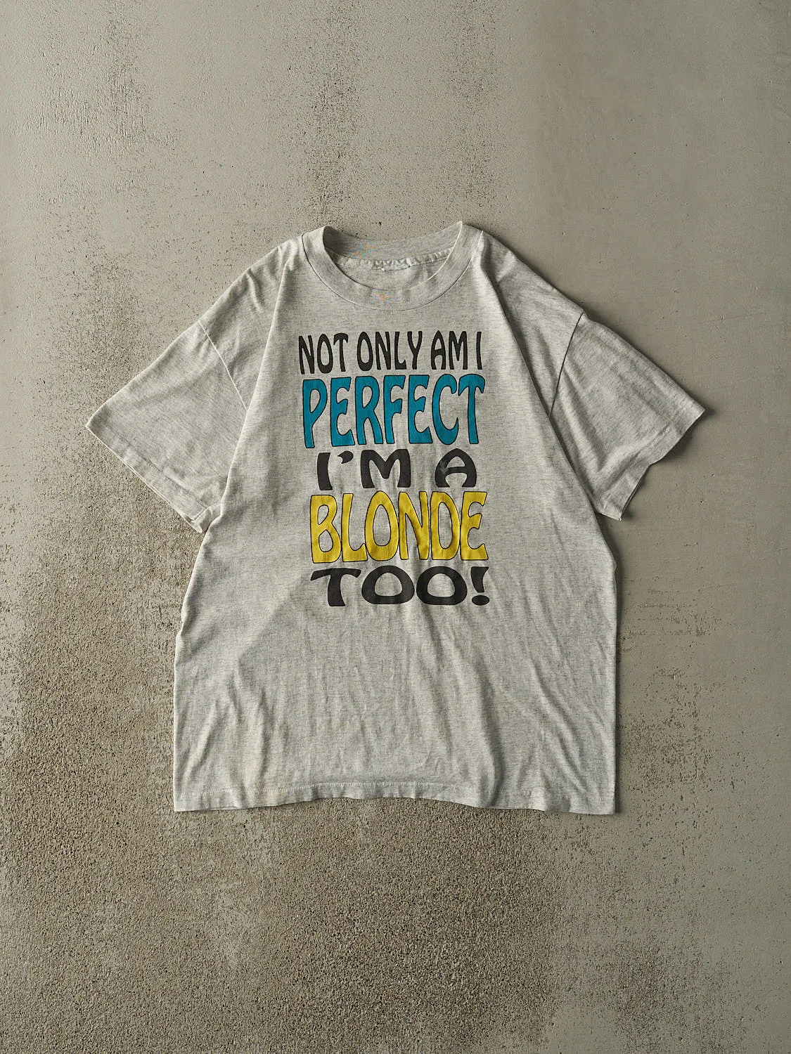 Vintage 90s Heather Grey "I'm A Blonde Too" Slogan Single Stitch Tee (L) sold by Rebalance Vintage