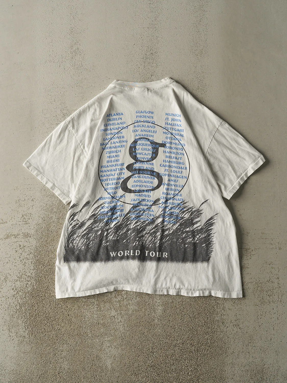 Vintage 96' White Garth Brooks Fresh Horses Single Stitch Tee (XL) sold by Rebalance Vintage product image thumbnail 2