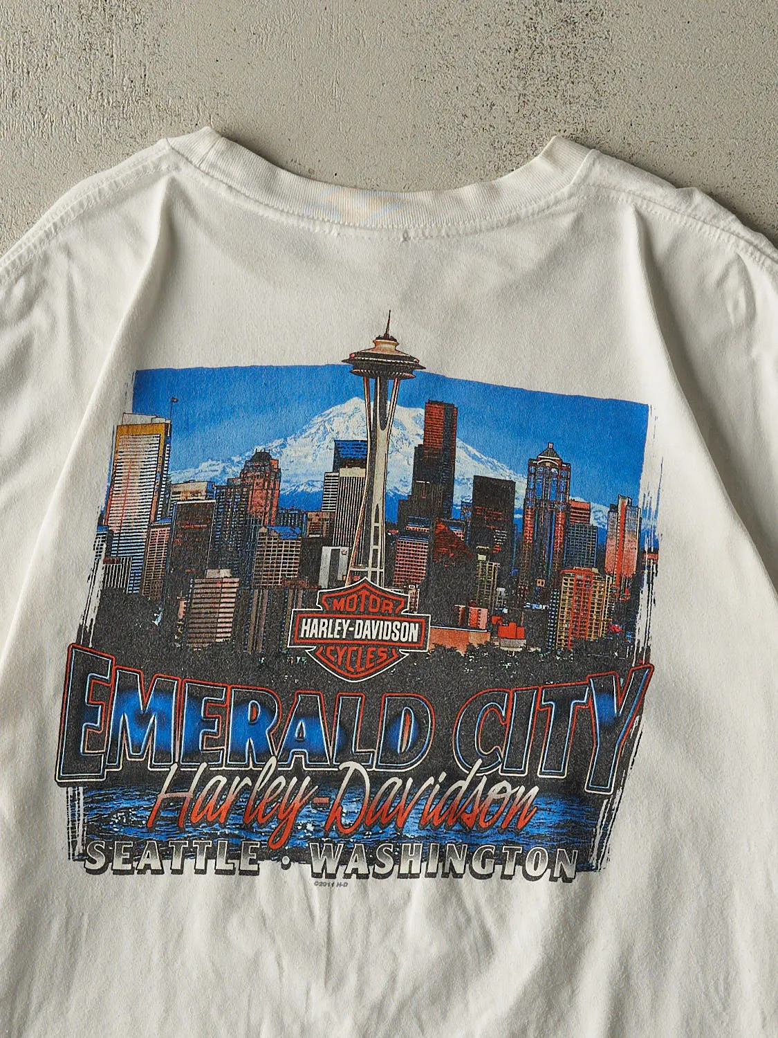 Vintage 11' White Harley Davidson Seattle Washington Pocket Tee (XXL) sold by Rebalance Vintage product image thumbnail 4