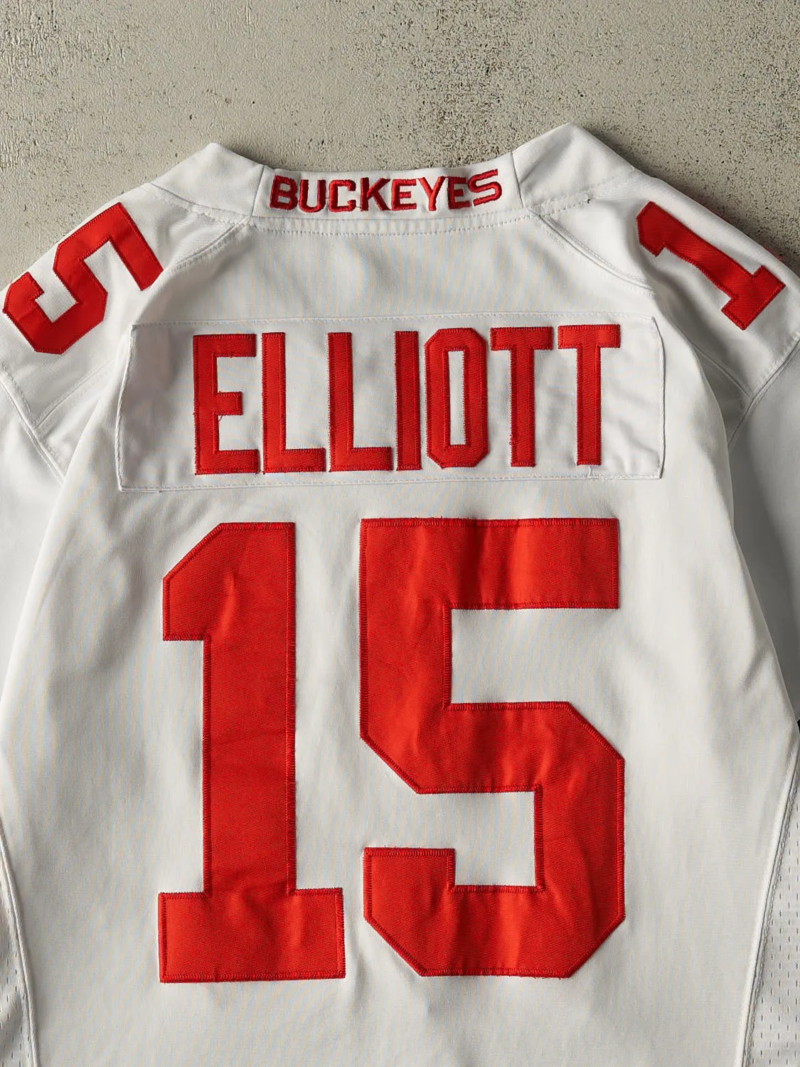 Vintage Y2K White Ohio State Buckeyes Ezekiel Elliot #15 Football Jersey (L) sold by Rebalance Vintage product image thumbnail 4