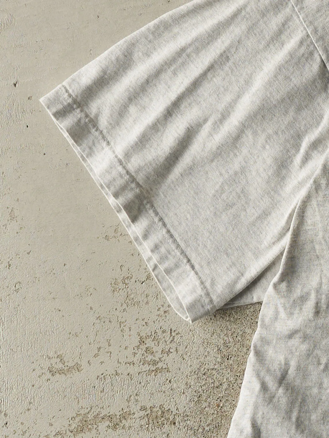 Vintage 98' Heather Grey Harley Davidson Tee (XL/XXL) sold by Rebalance Vintage product image thumbnail 3