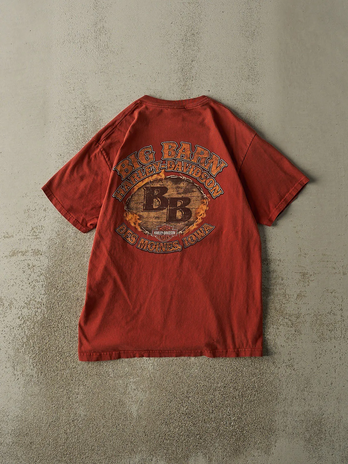 Vintage 08' Burgundy Harley Davidson Des Moines Iowa Tee (M/L) sold by Rebalance Vintage product image thumbnail 2