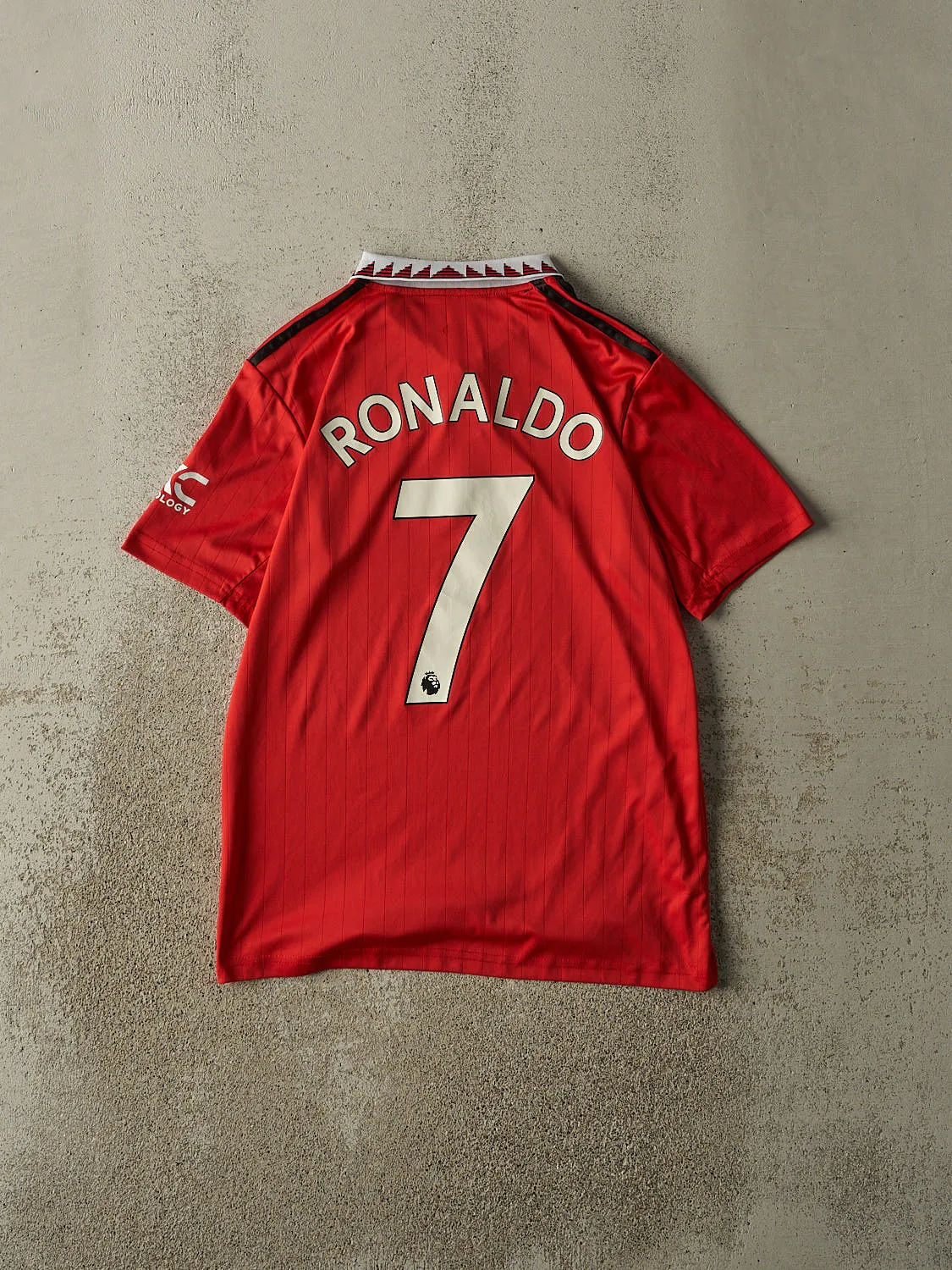 Vintage Y2K Red Manchester United Cristiano Ronoldo Jersey (M) sold by Rebalance Vintage product image thumbnail 2