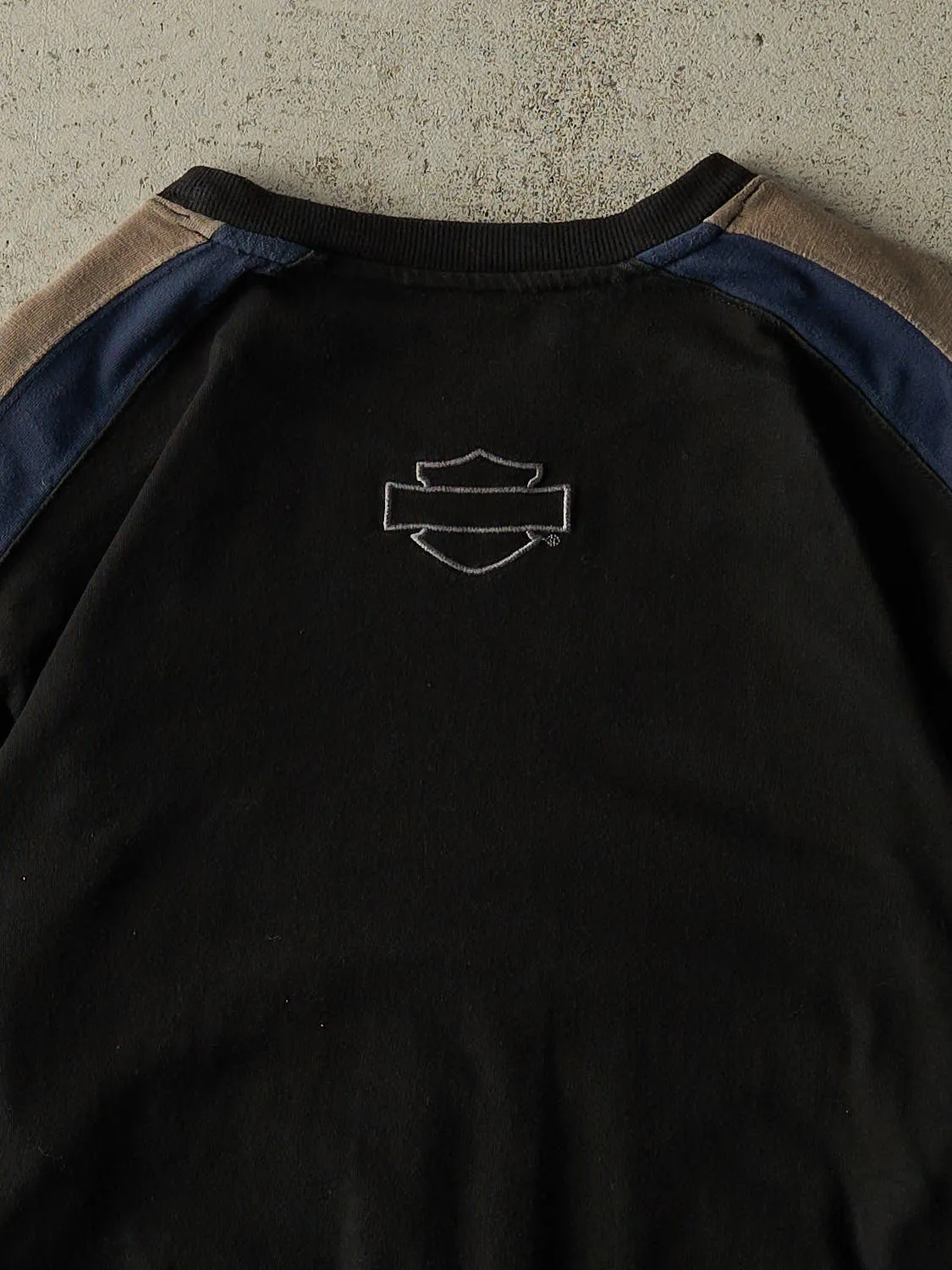 Vintage Y2K Black Harley Davidson Embroidered Long Sleeve (XL/XXL) sold by Rebalance Vintage product image thumbnail 4