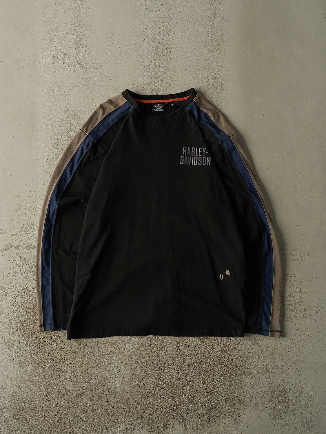 Vintage Y2K Black Harley Davidson Embroidered Long Sleeve (XL/XXL) sold by Rebalance Vintage