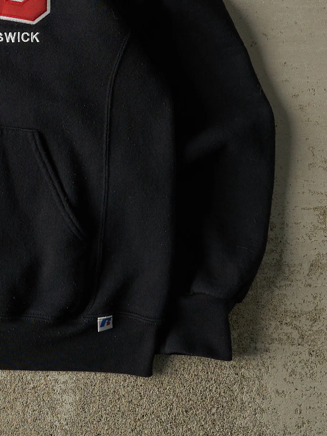 Vintage Y2K Black Russell Athletic University of New Brunswick Hoodie (M) sold by Rebalance Vintage product image thumbnail 4