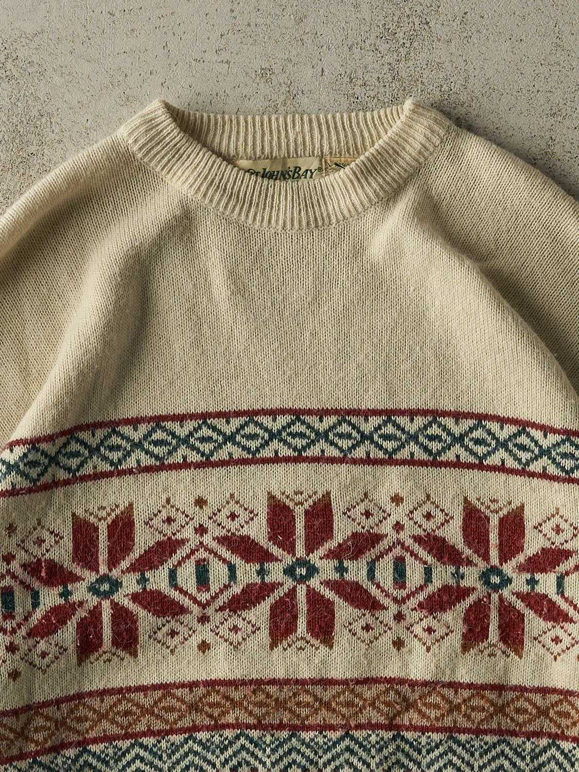 Vintage 90s Beige Snowflake Patterned Knit Pullover (L) sold by Rebalance Vintage product image thumbnail 3