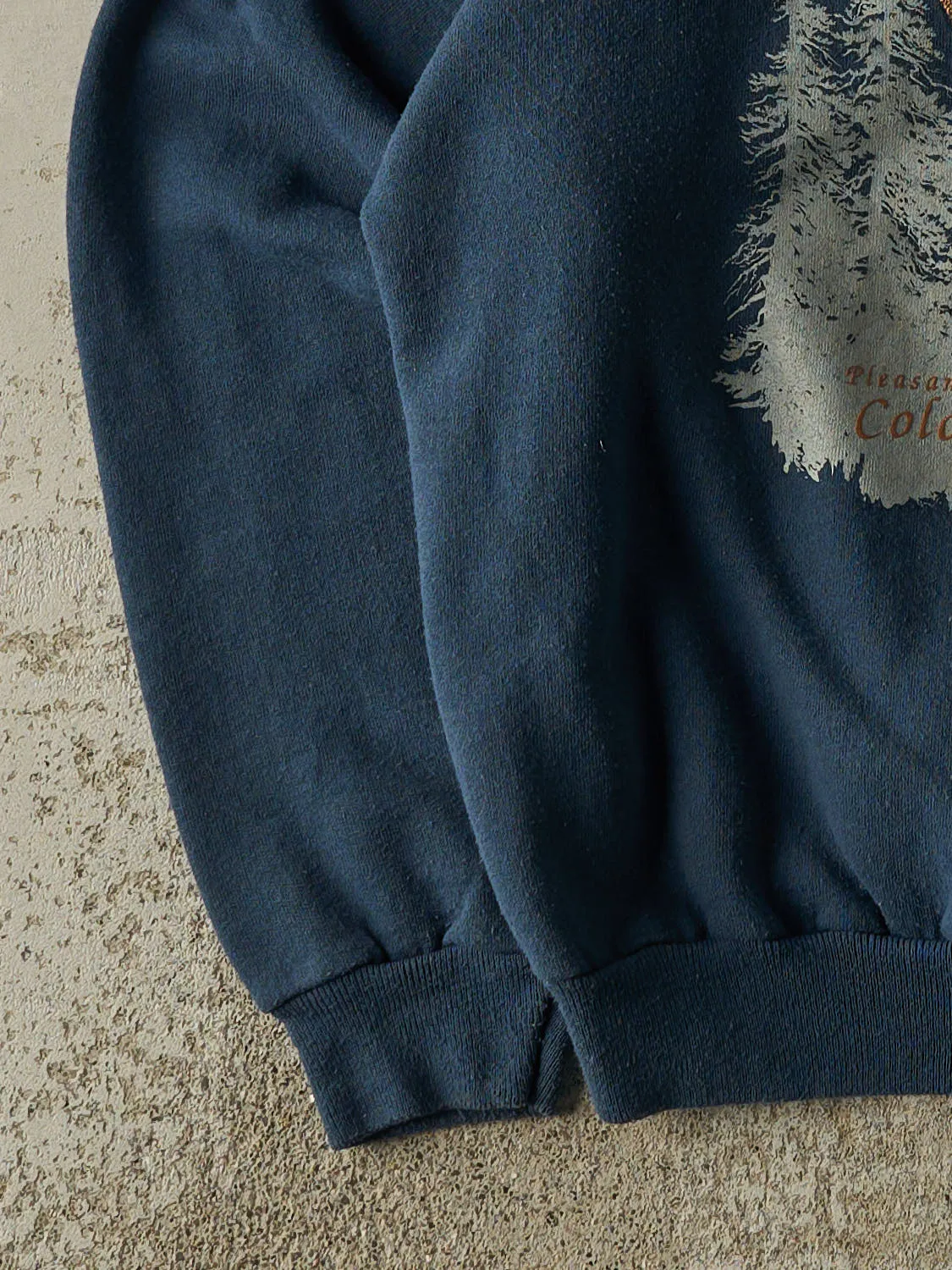 Vintage 80s Teal Colorado Deer Crewneck (M) sold by Rebalance Vintage product image thumbnail 3
