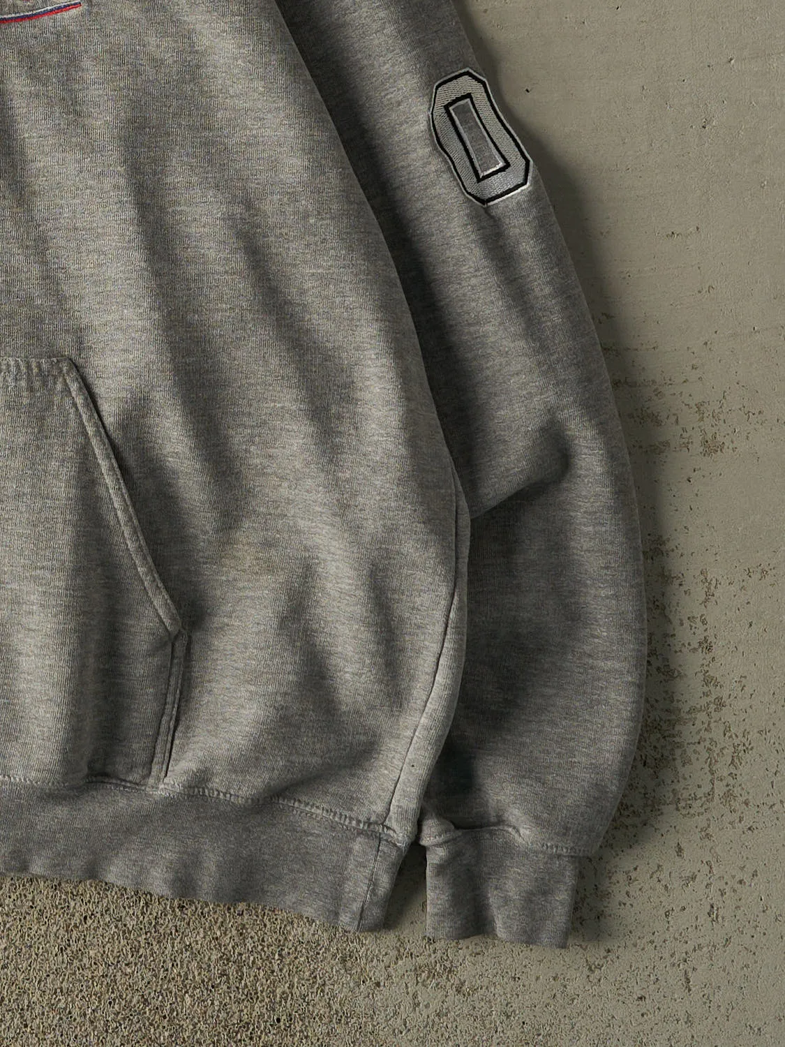Vintage 90s Grey Bud Light NHL Embroidered Hoodie (L/XL) sold by Rebalance Vintage product image thumbnail 4