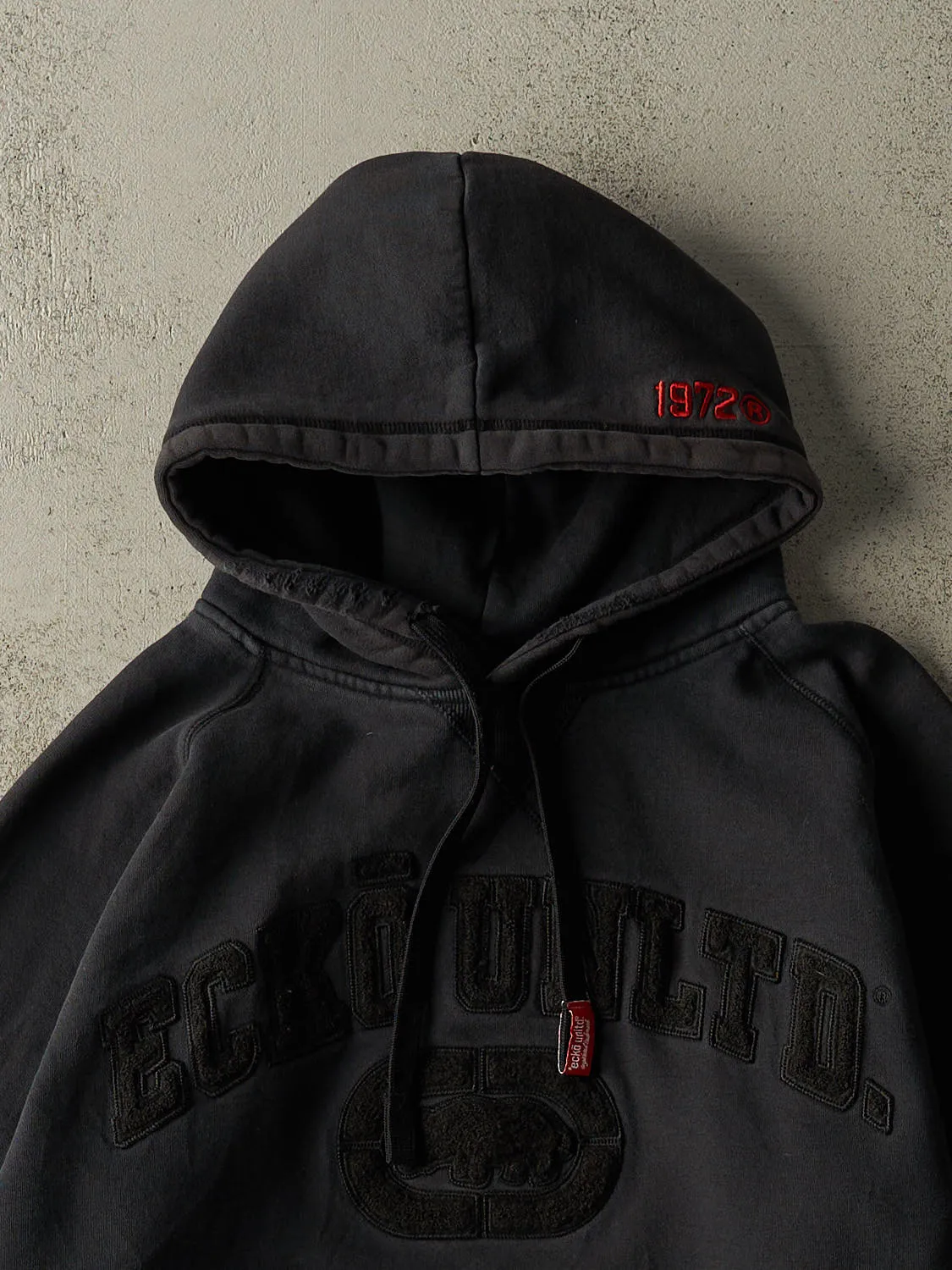 Vintage Y2K Black Ecko Unlimited Chenille Embroidered Hoodie (L) sold by Rebalance Vintage product image thumbnail 4