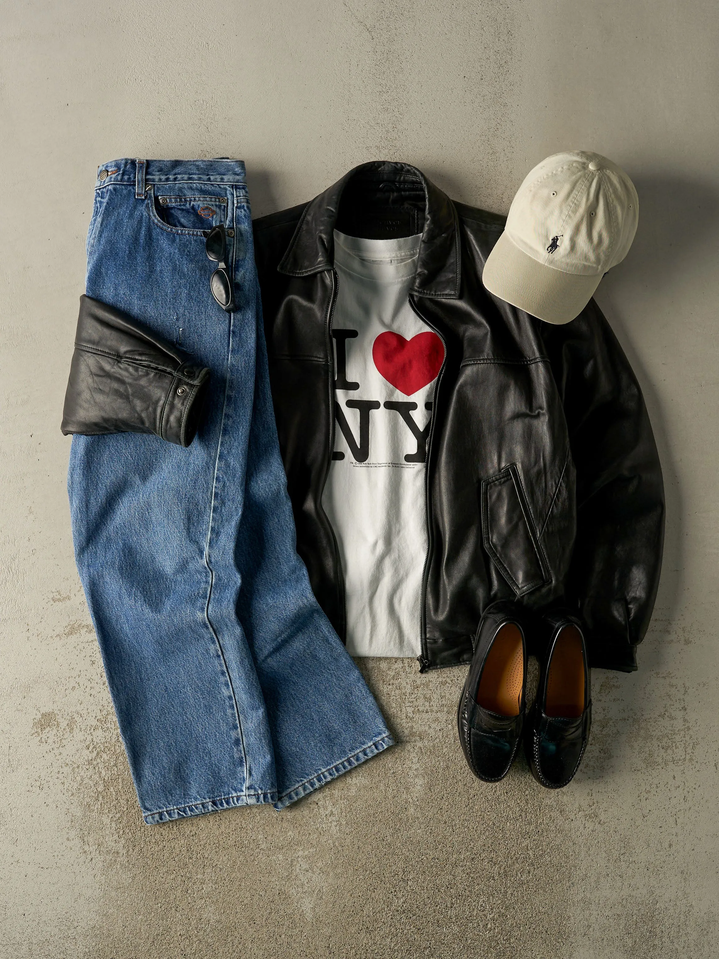 Vintage 90s Mid Wash Harley Davidson Jeans (33x29.5) sold by Rebalance Vintage product image thumbnail 2