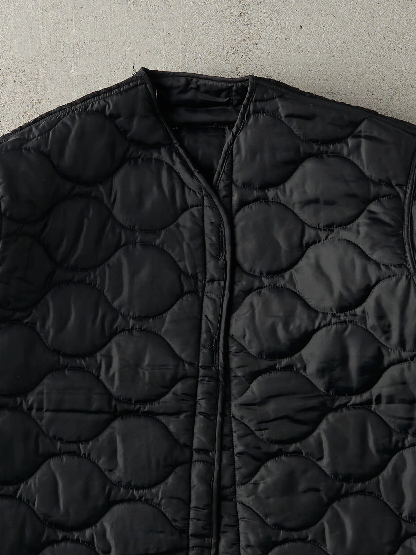 Vintage 90s Black Army Liner Jacket (L) sold by Rebalance Vintage product image thumbnail 3