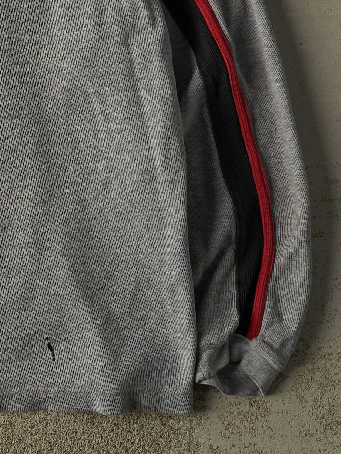 Vintage Y2K Grey University of Wisconsin Embroidered Long Sleeve (L) sold by Rebalance Vintage product image thumbnail 4