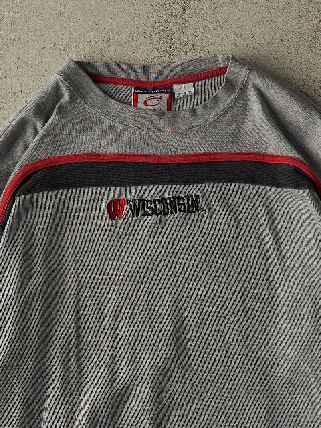 Vintage Y2K Grey University of Wisconsin Embroidered Long Sleeve (L) sold by Rebalance Vintage product image thumbnail 2