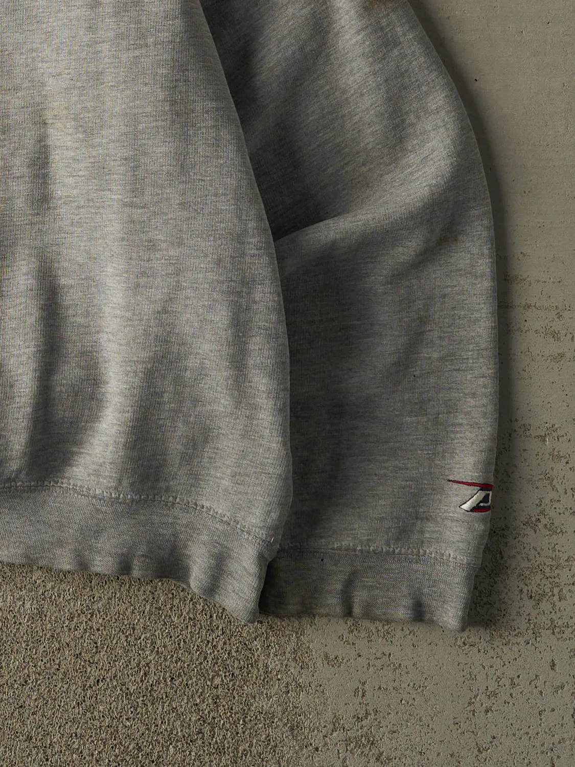 Vintage 90s Grey Michigan State University Embroidered Crewneck (XL) sold by Rebalance Vintage product image thumbnail 4