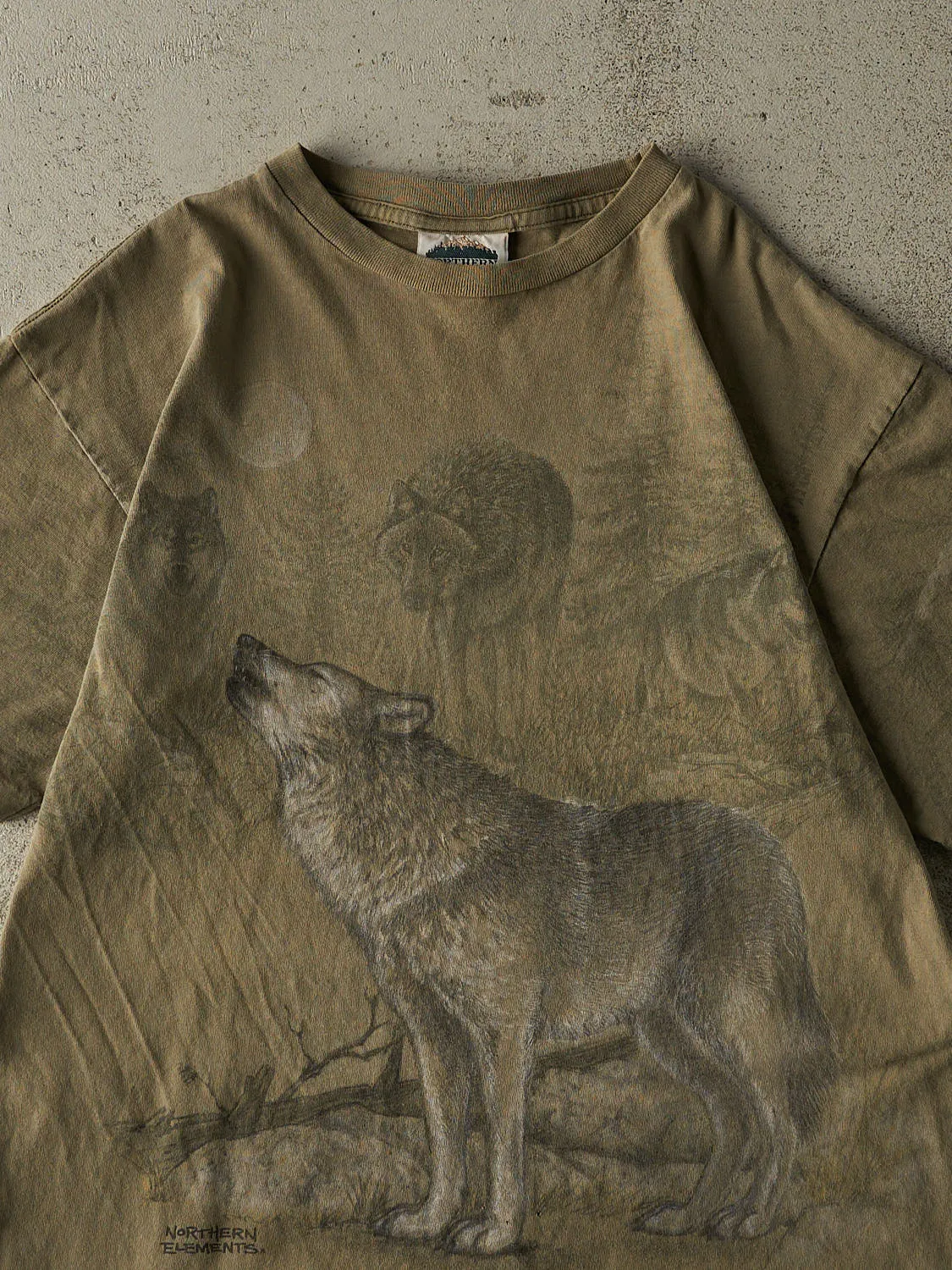 Vintage 90s Sun Faded Green Northern Elements Wolf Tee (L) sold by Rebalance Vintage product image thumbnail 2