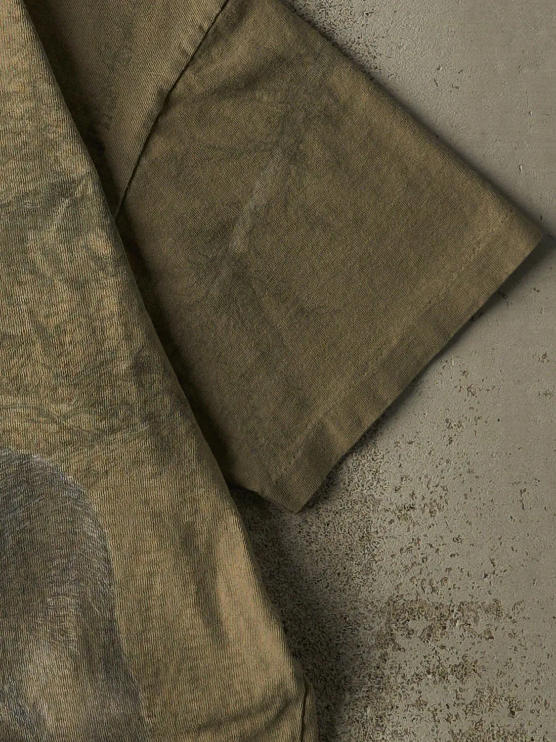 Vintage 90s Sun Faded Green Northern Elements Wolf Tee (L) sold by Rebalance Vintage product image thumbnail 4