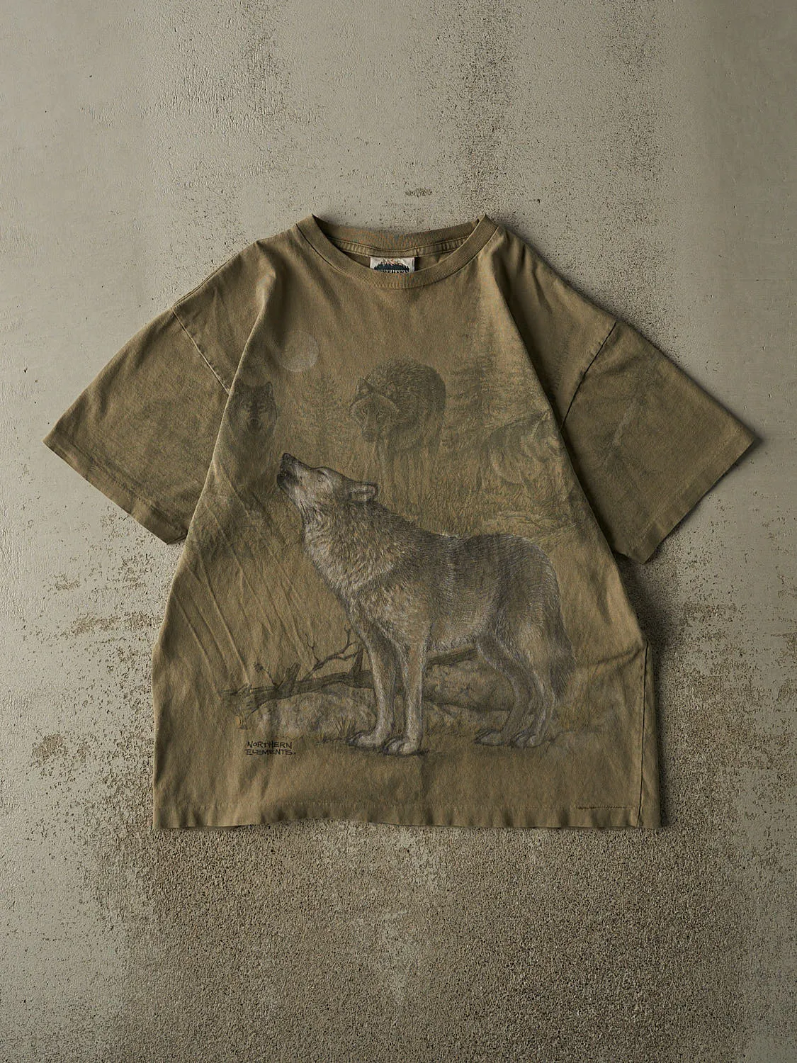 Vintage 90s Sun Faded Green Northern Elements Wolf Tee (L) sold by Rebalance Vintage