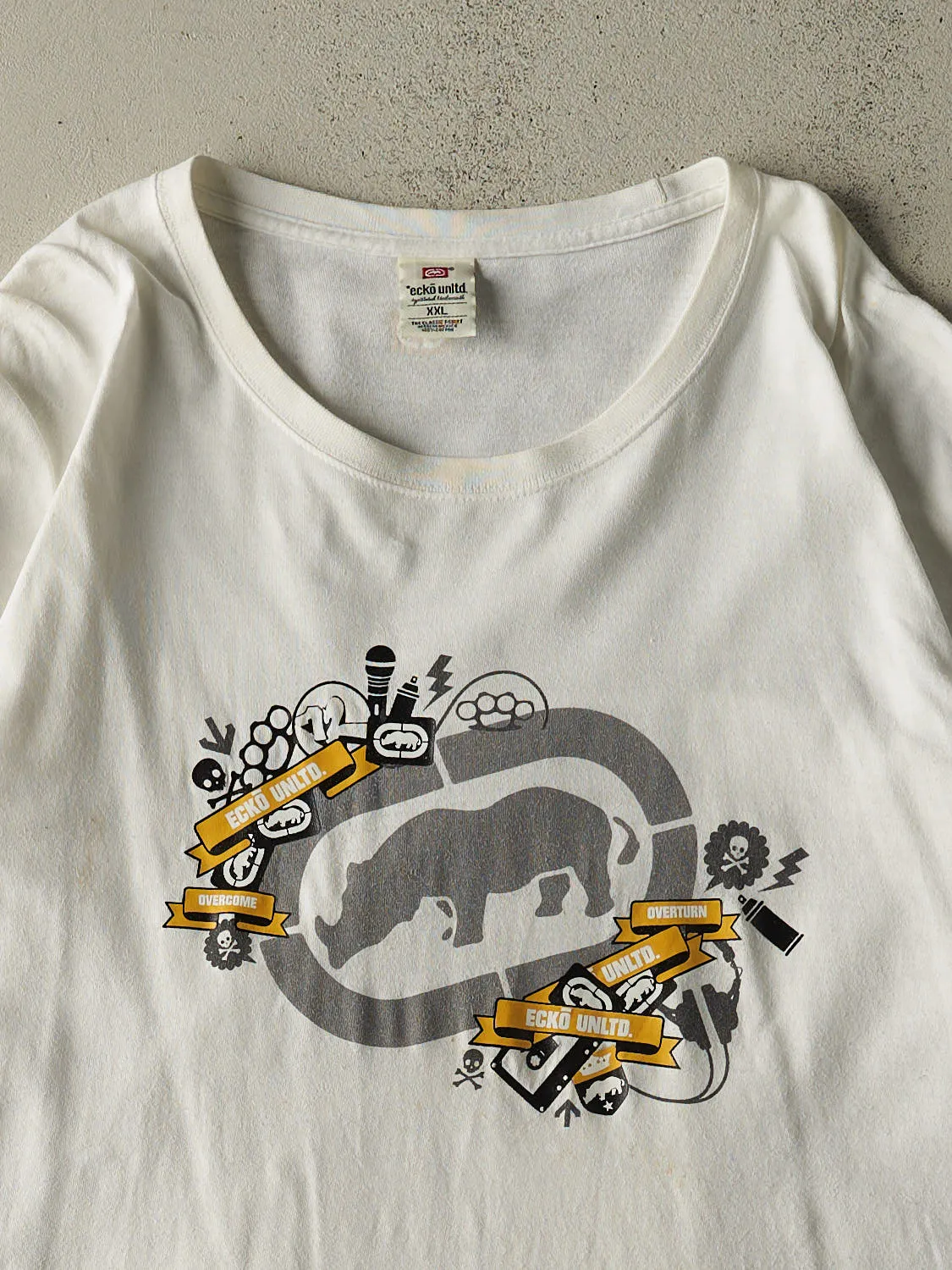 Vintage Y2K White Ecko Unltd Tee (XXL) sold by Rebalance Vintage product image thumbnail 2