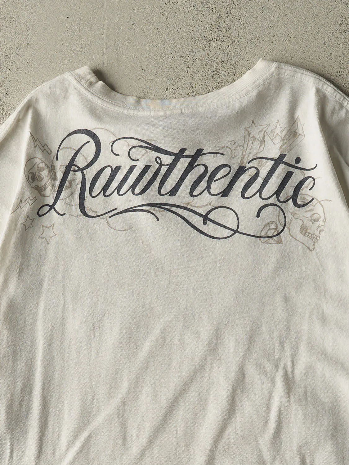 Vintage Y2K White Ecko Unltd Tee (XXL/XXXL) sold by Rebalance Vintage product image thumbnail 4