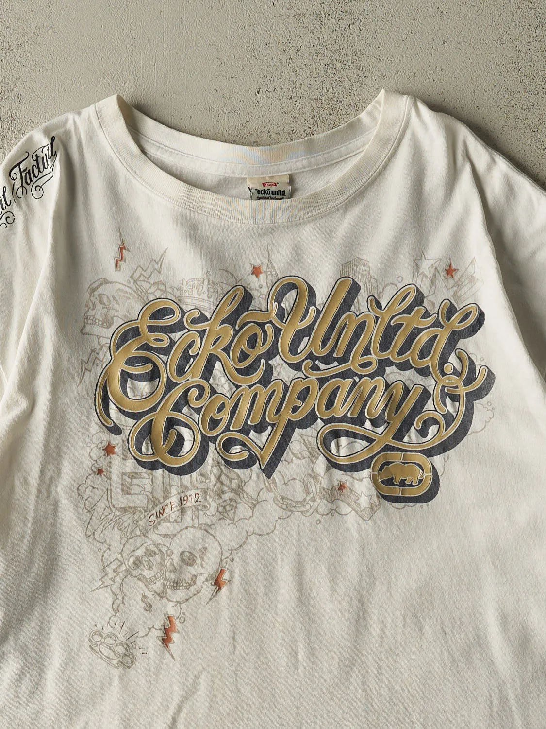 Vintage Y2K White Ecko Unltd Tee (XXL/XXXL) sold by Rebalance Vintage product image thumbnail 3