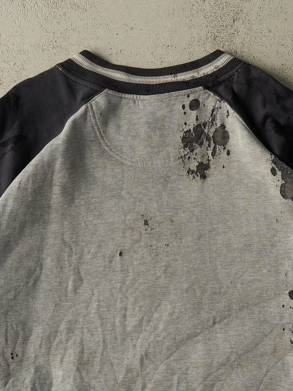 Vintage 90s Grey & Black Reebok Embroidered Crewneck (XL/XXL) sold by Rebalance Vintage product image thumbnail 4