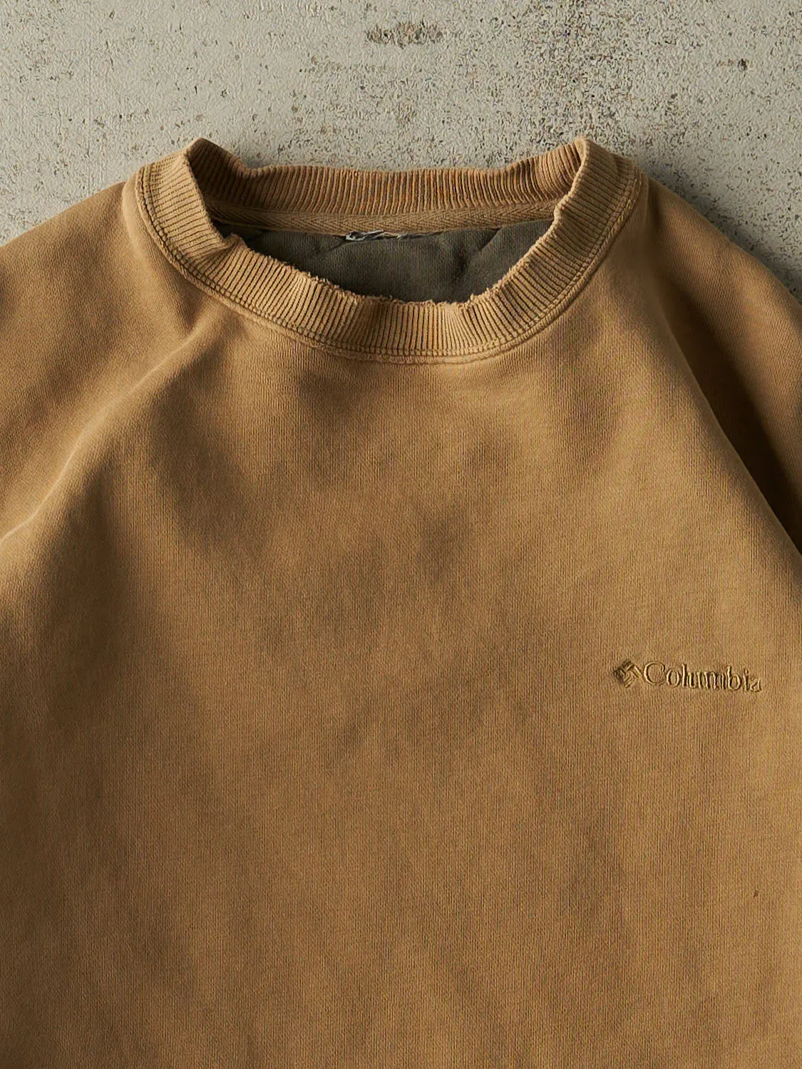 Vintage 90s Beige Columbia Embroidered Crewneck (M) sold by Rebalance Vintage product image thumbnail 2