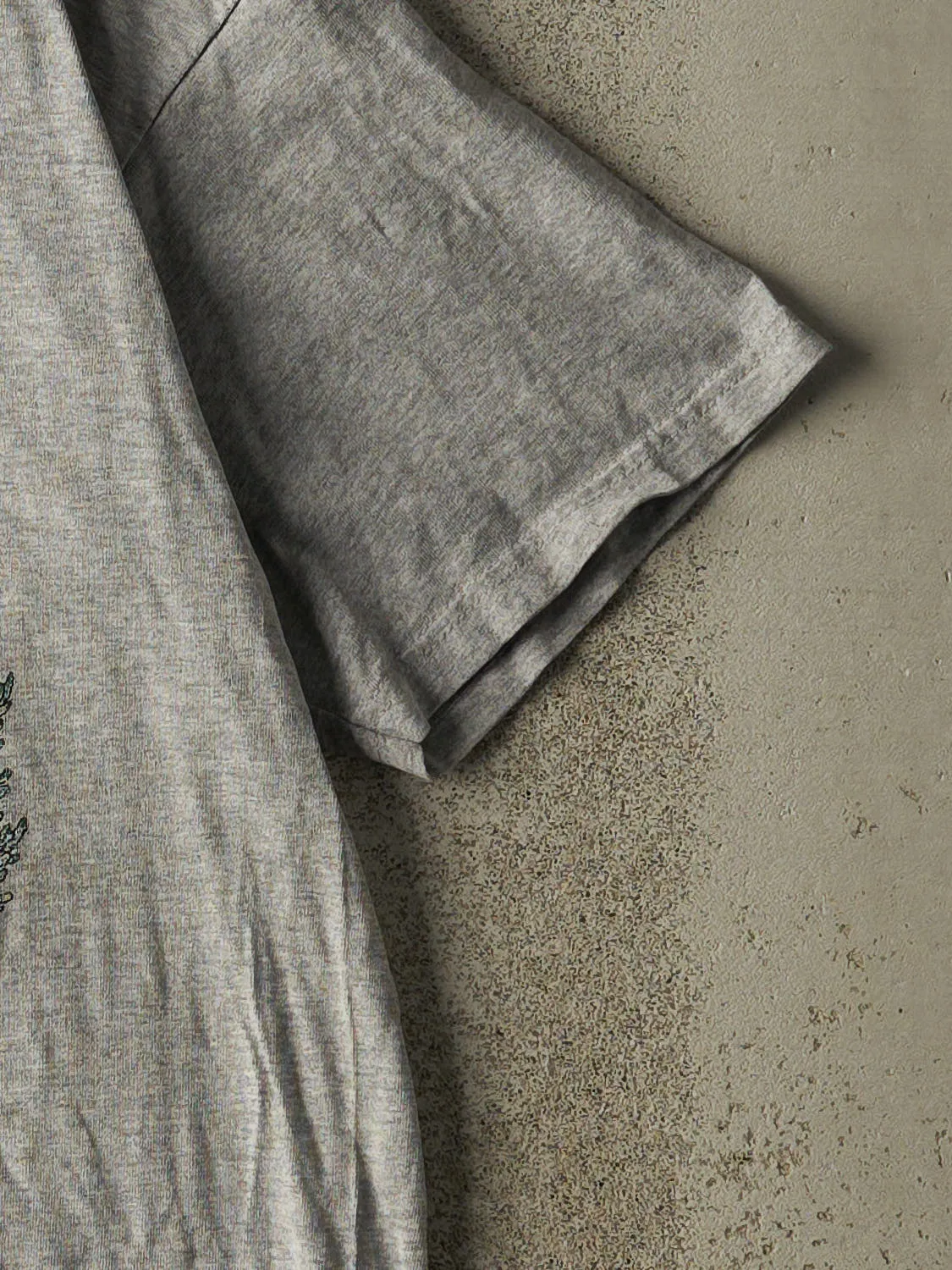 Vintage Y2K Grey Ontario Nature Tee (M/L) sold by Rebalance Vintage product image thumbnail 4