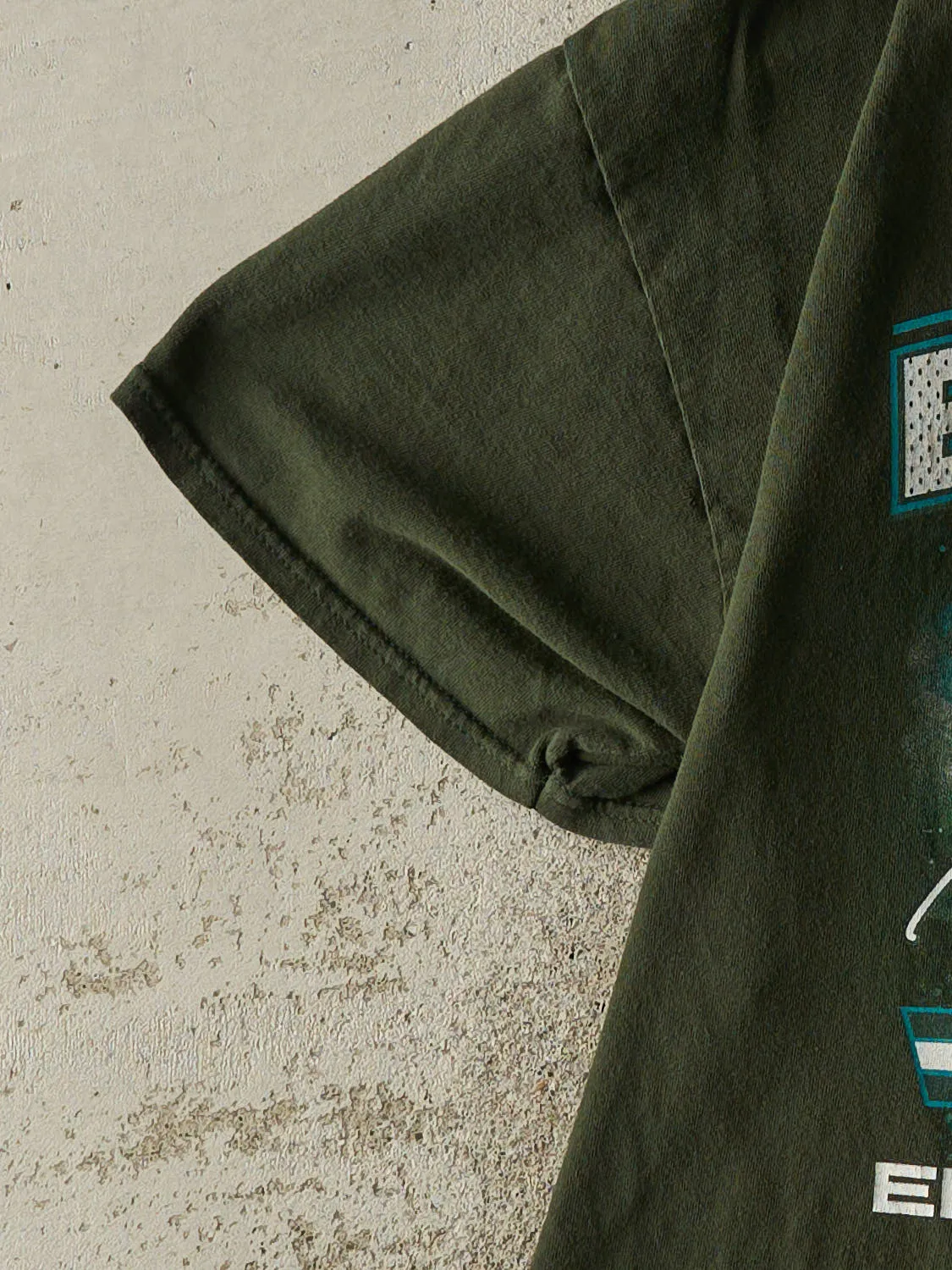 18' Green Philadelphia Eagles Zach Eartz Tee (M/L) sold by Rebalance Vintage product image thumbnail 3