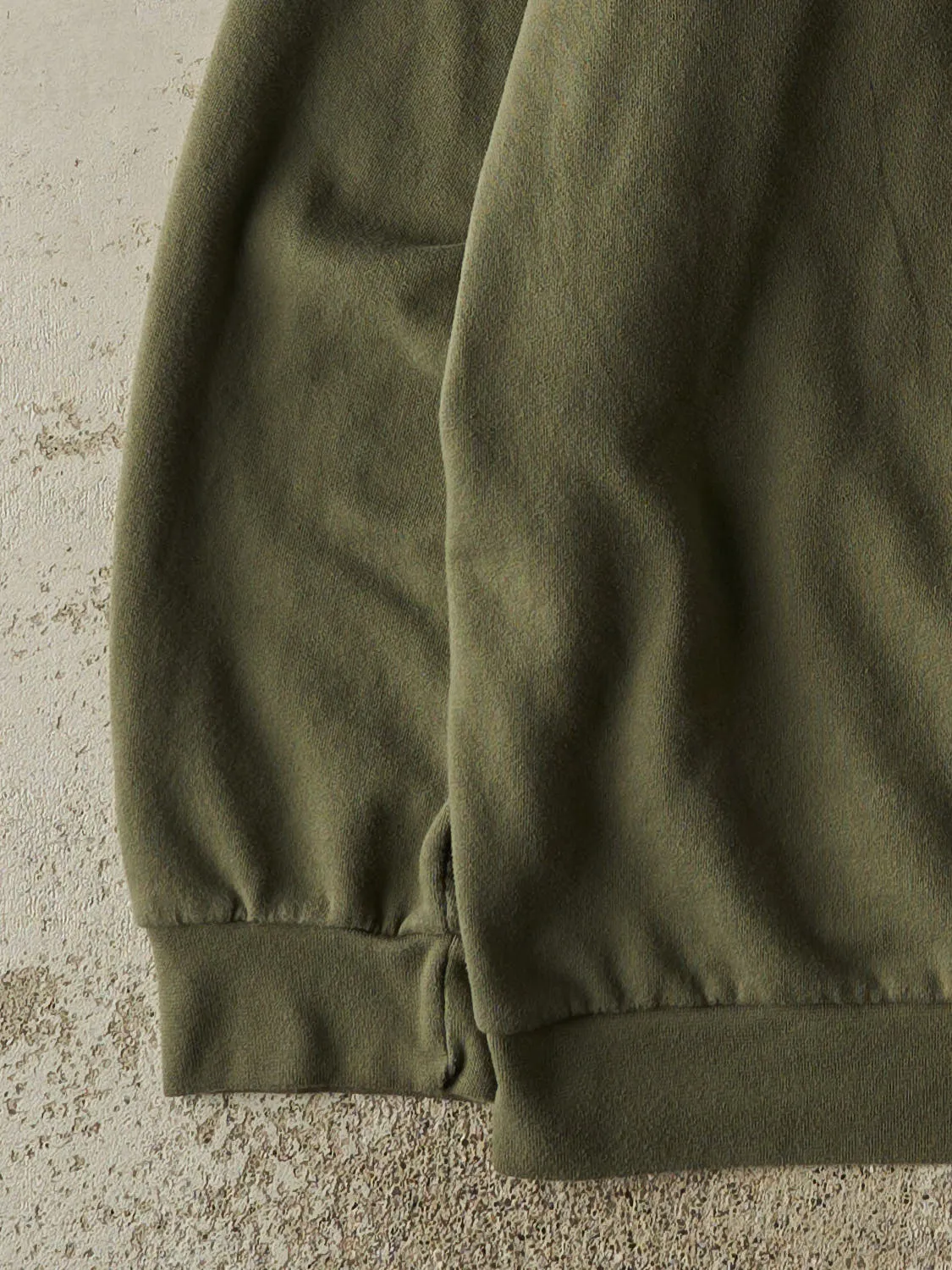 Vintage Y2K Green Realtree Logo Crewneck (XXL) sold by Rebalance Vintage product image thumbnail 3