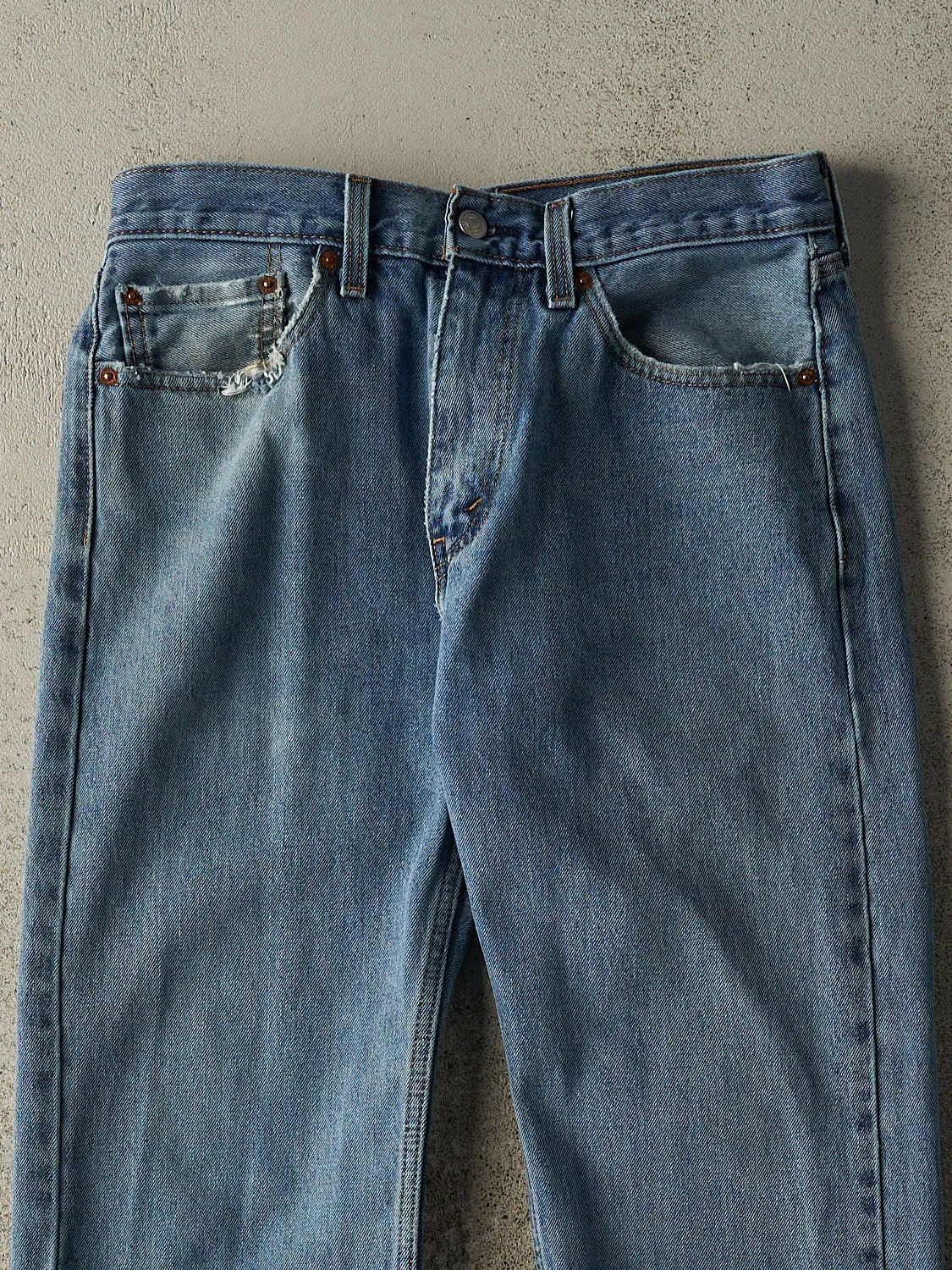 Vintage Y2K Mid Wash Levi's 505 Jeans (31x28.5) sold by Rebalance Vintage product image thumbnail 3