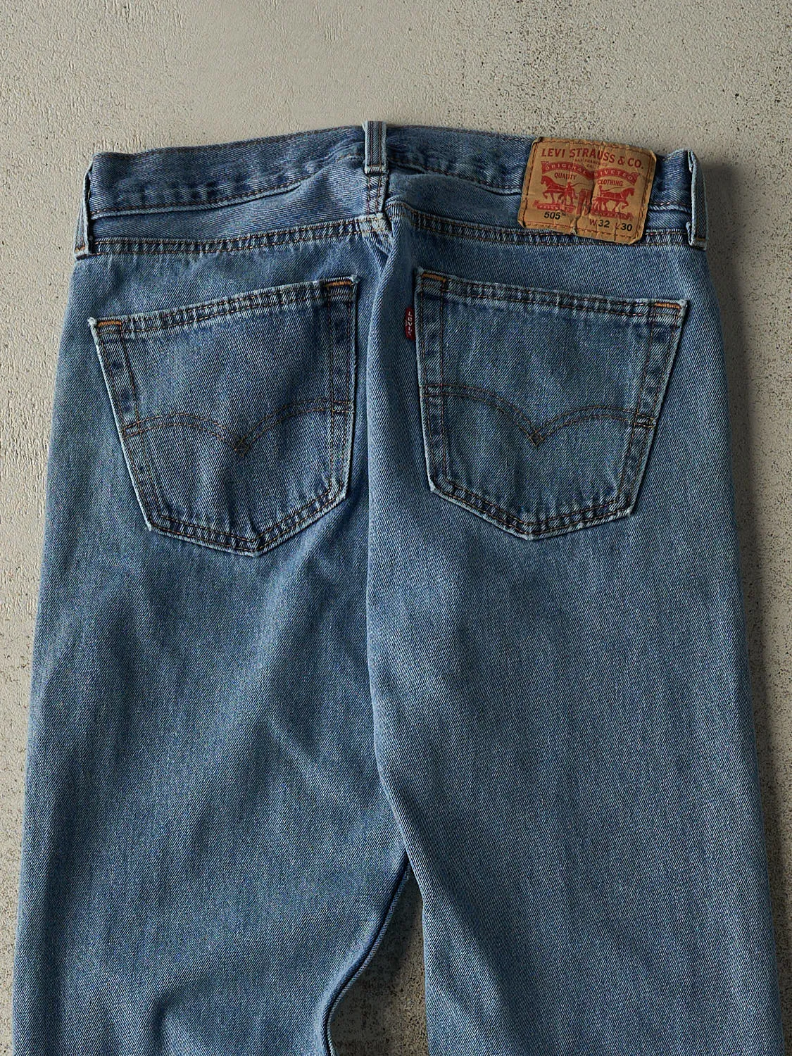 Vintage Y2K Mid Wash Levi's 505 Jeans (31x28.5) sold by Rebalance Vintage product image thumbnail 4