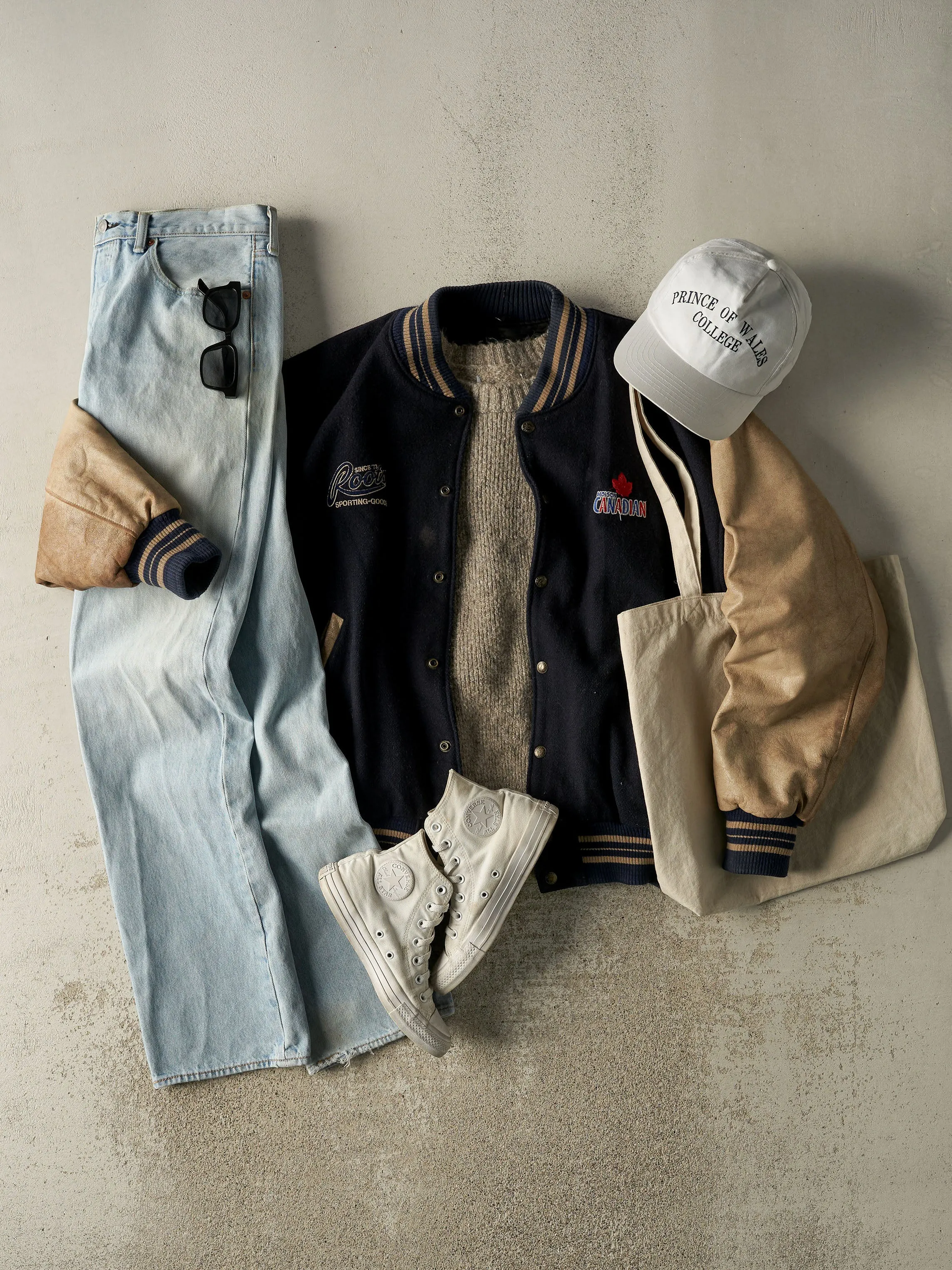 Vintage Y2K Light Wash Levi's 501 Jeans (32x33.5) sold by Rebalance Vintage product image thumbnail 2