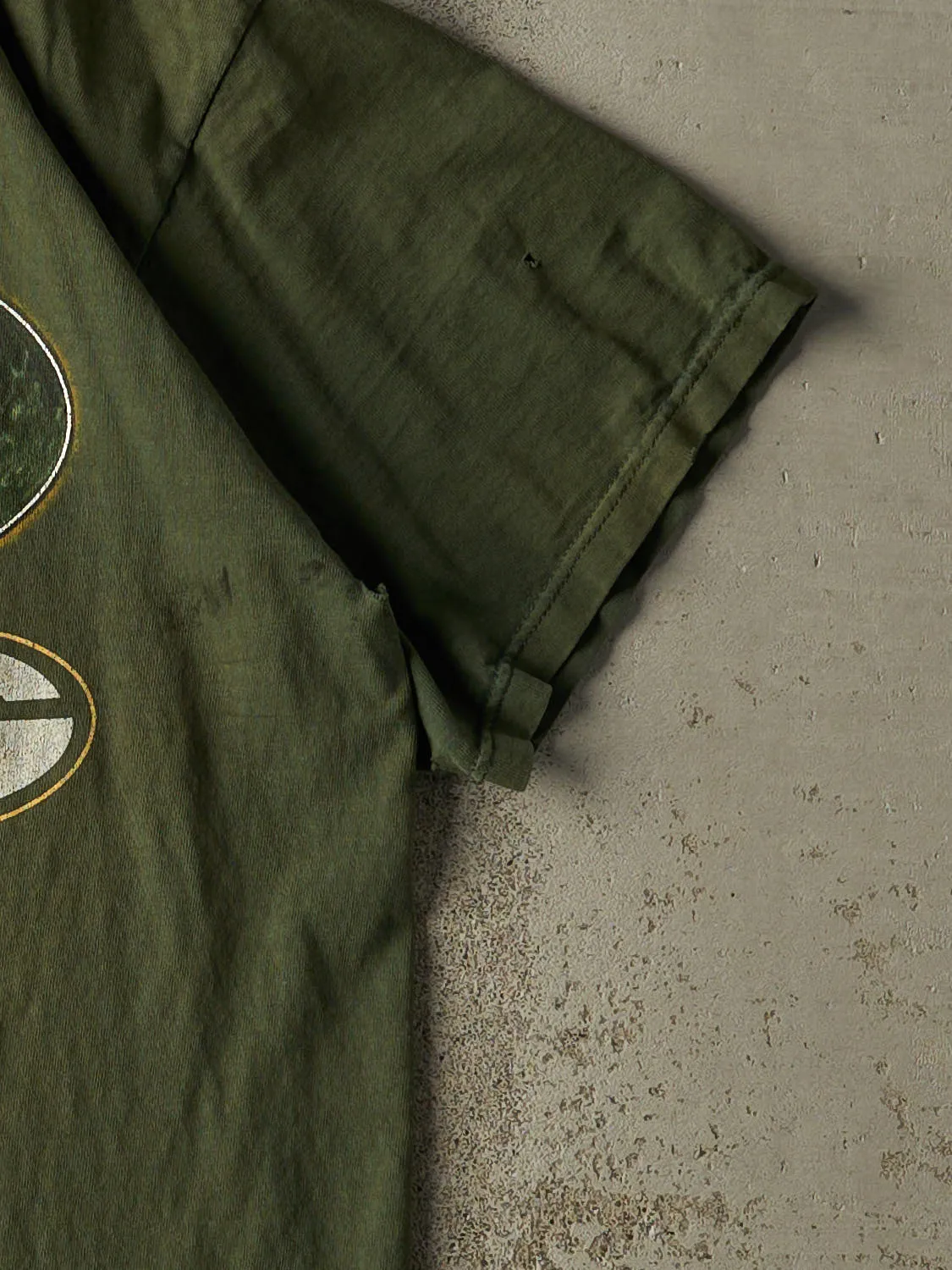 Vintage 90s Sun Faded Green Green Bay Packers Tee (M/L) sold by Rebalance Vintage product image thumbnail 4