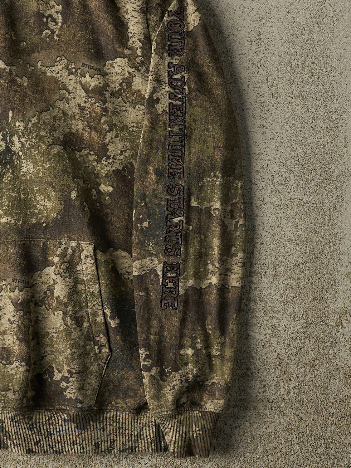 Vintage Y2K Camo Bass Pro Shops Hoodie (M/L) sold by Rebalance Vintage product image thumbnail 4