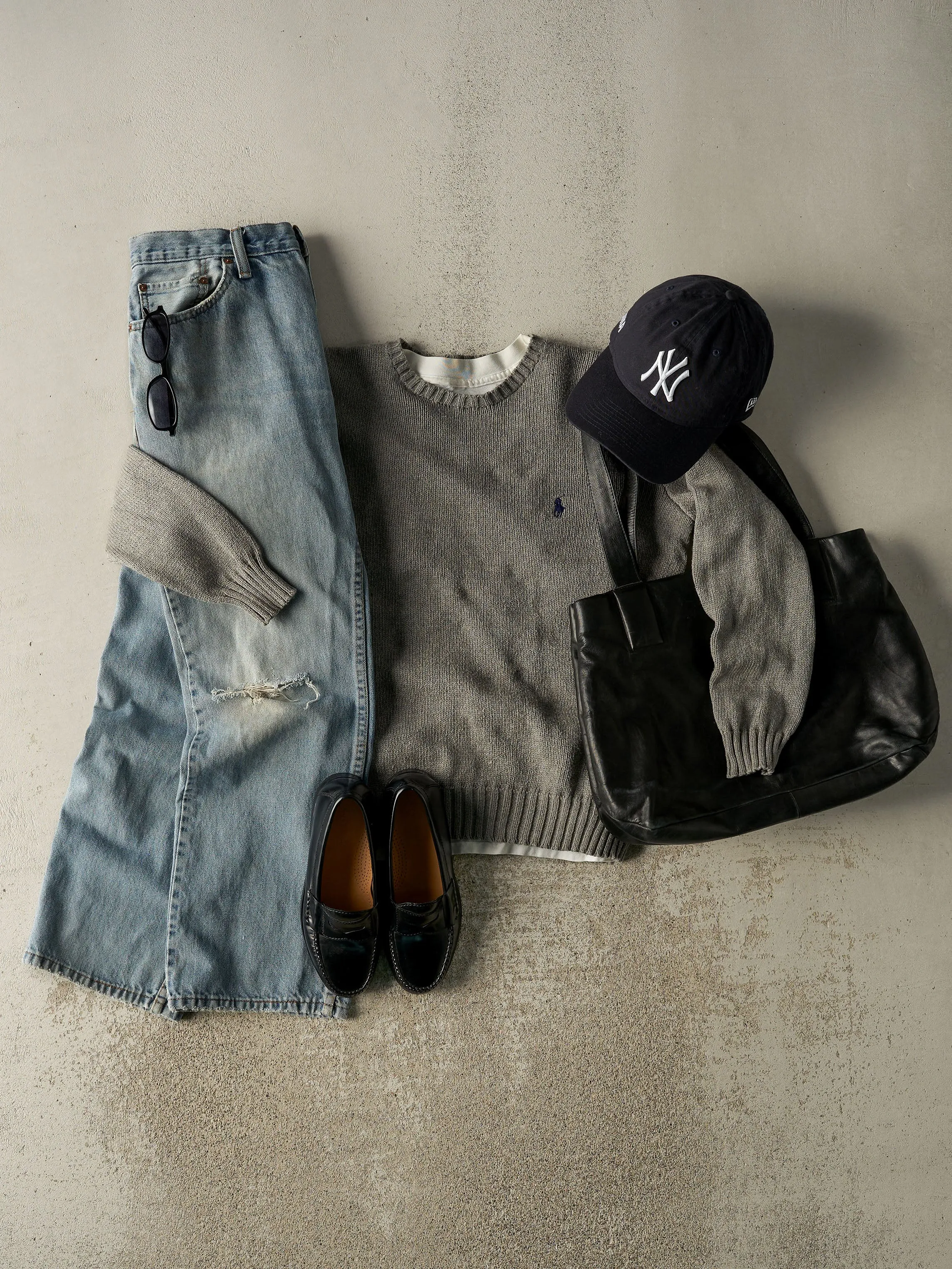 Vintage 90s Light Wash Levi's 505 Jeans (33x29) sold by Rebalance Vintage product image thumbnail 2