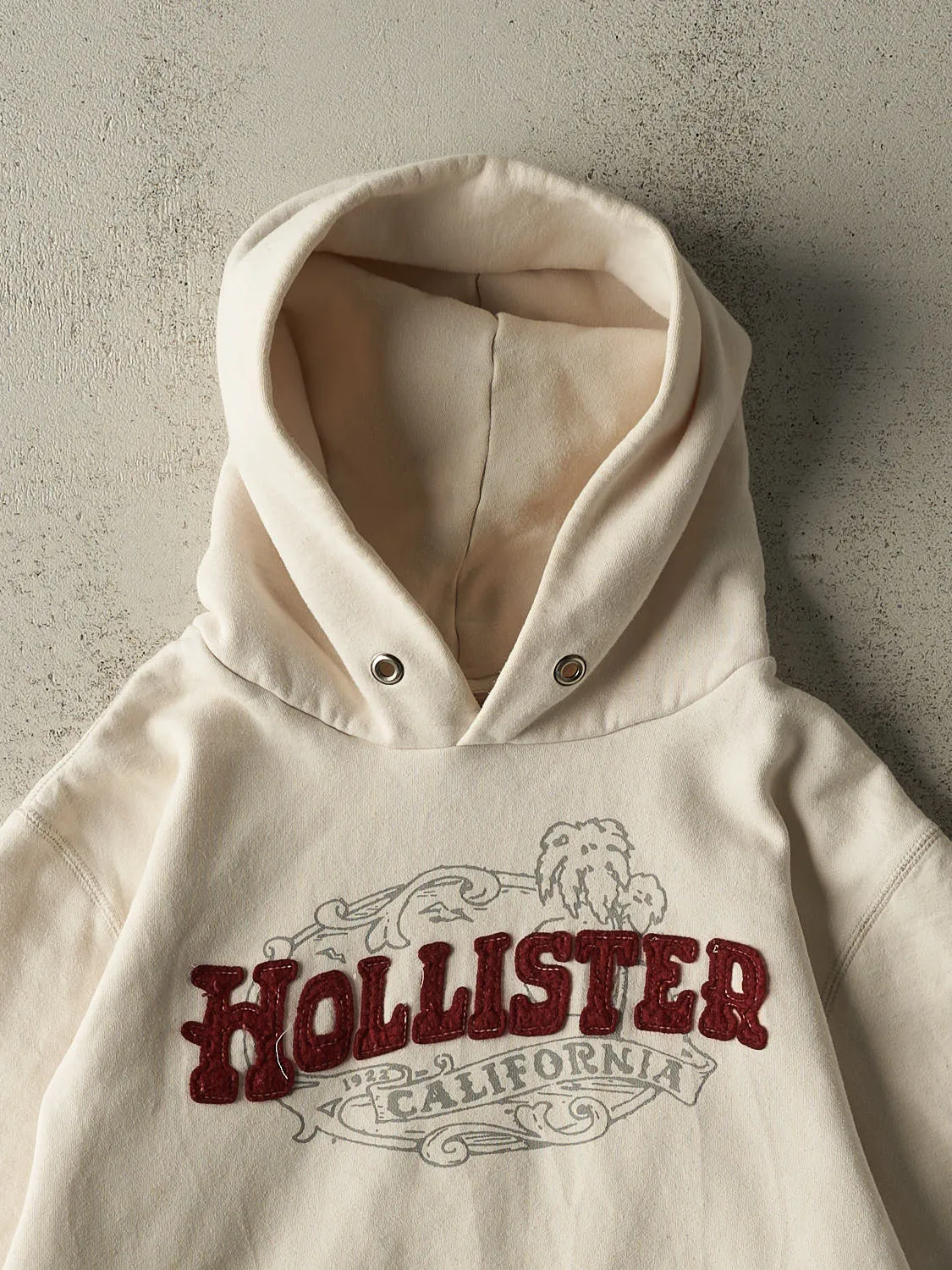 Vintage Y2K Beige Hollister Embroidered Hoodie (M) sold by Rebalance Vintage product image thumbnail 2