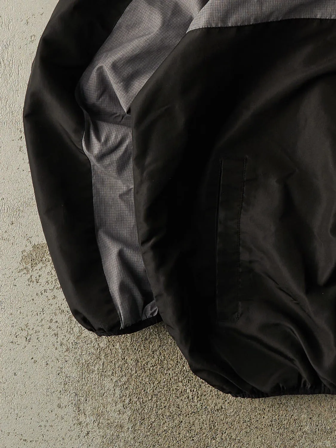 Vintage Y2K Black & Grey Cincinnati Bengals Windbreaker Jacket (XL/XXL) sold by Rebalance Vintage product image thumbnail 3