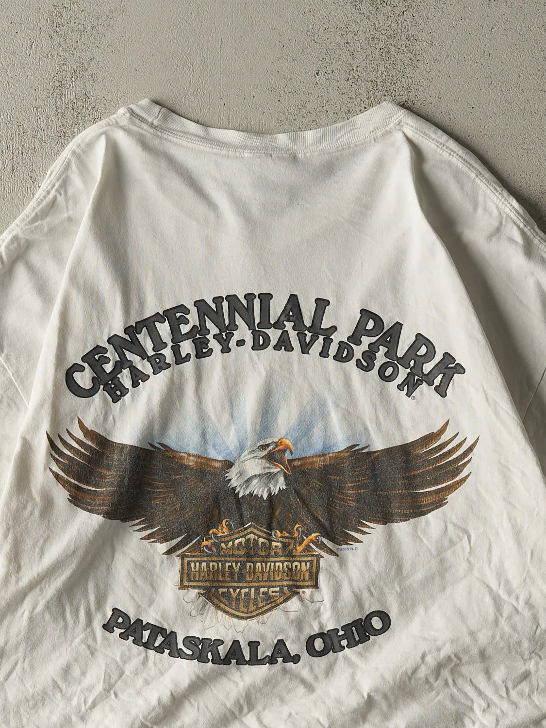 Vintage 11' White Harley Davidson Pataskala Ohio Tee (XL) sold by Rebalance Vintage product image thumbnail 4