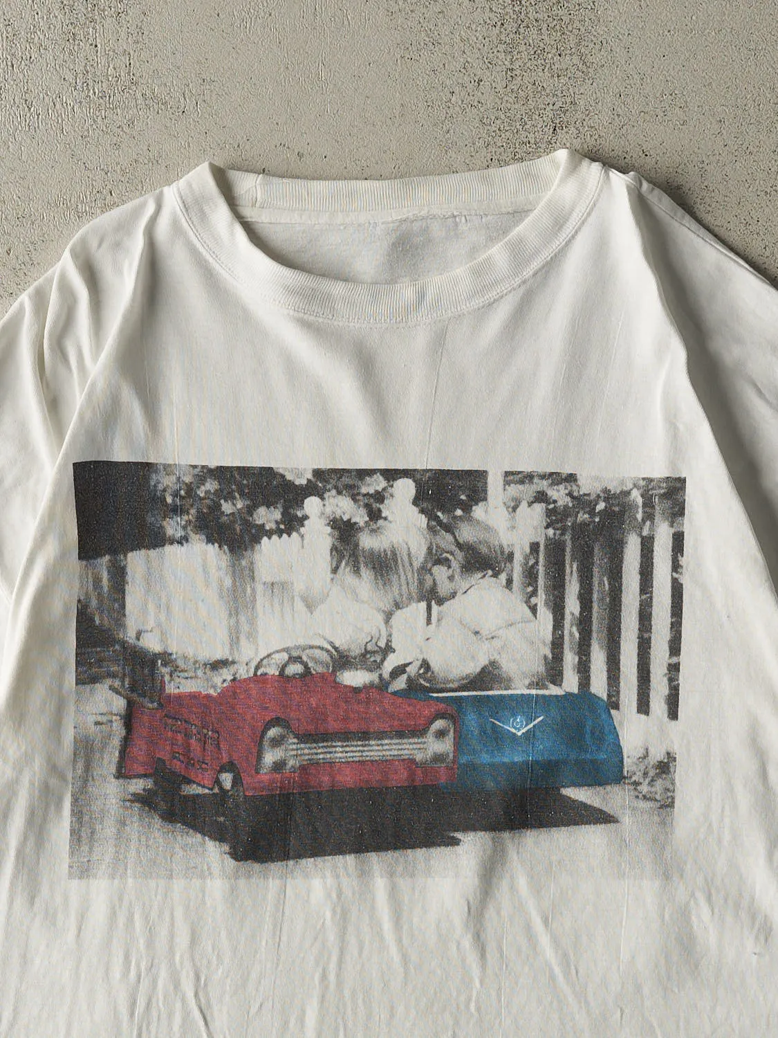 Vintage 90s White Kissing Tee (L/XL) sold by Rebalance Vintage product image thumbnail 2