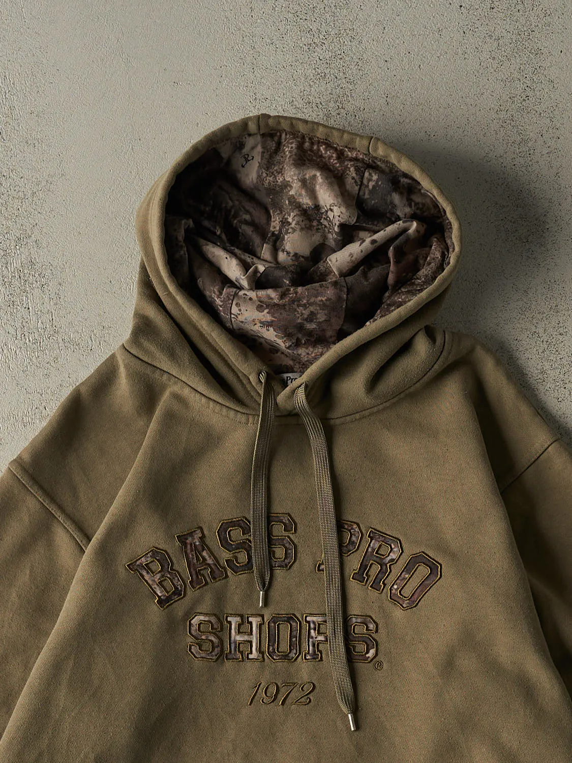 Vintage Y2K Green Bass Pro Shops Embroidered Hoodie (L/XL) sold by Rebalance Vintage product image thumbnail 2