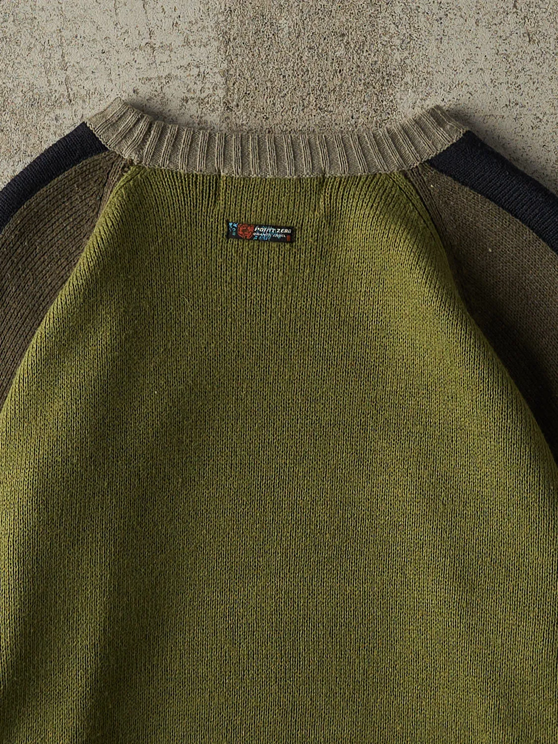 Vintage Y2K Green Point Zero Graphic Knit (XL) sold by Rebalance Vintage product image thumbnail 4