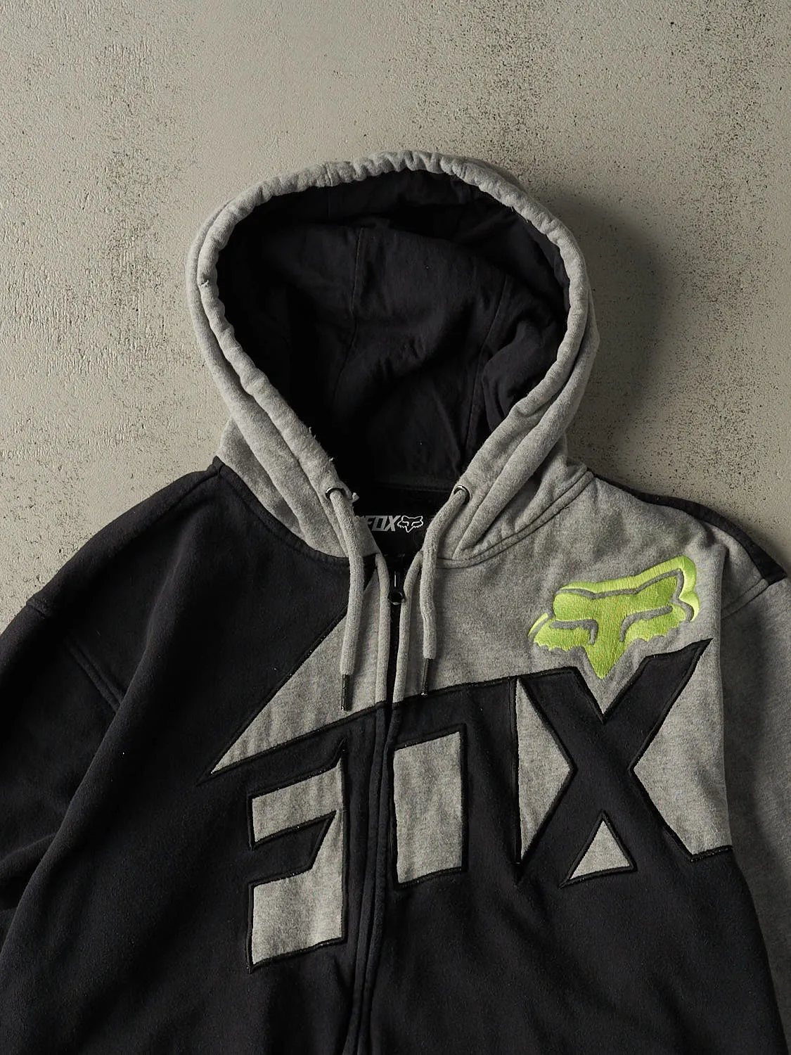 Vintage Y2K Black & Grey Fox Racing Embroidered Zip Up Hoodie (XL) sold by Rebalance Vintage product image thumbnail 2