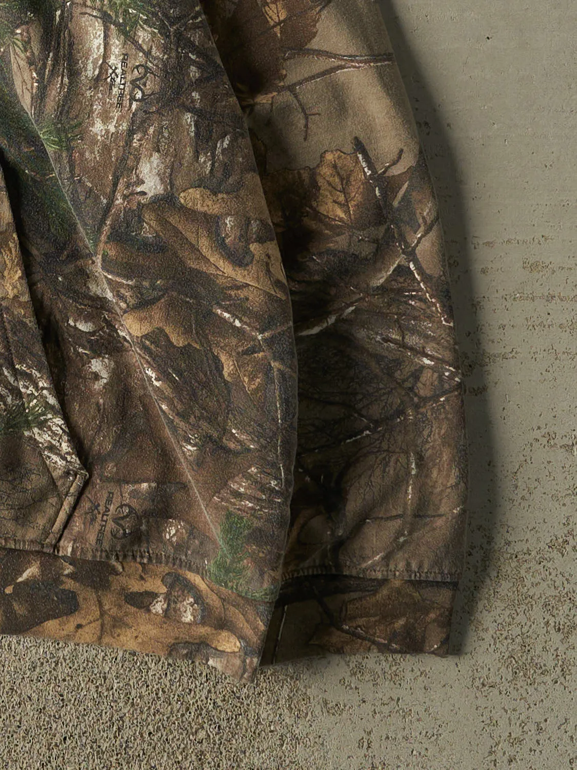 Vintage Y2K Camo Realtree Hoodie (XL/XXL) sold by Rebalance Vintage product image thumbnail 4