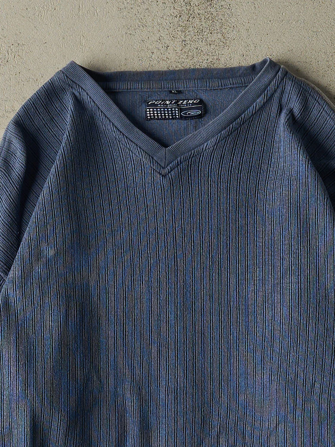 Vintage Y2K Blue Point Zero Textured Long Sleeve (L/XL) sold by Rebalance Vintage product image thumbnail 2