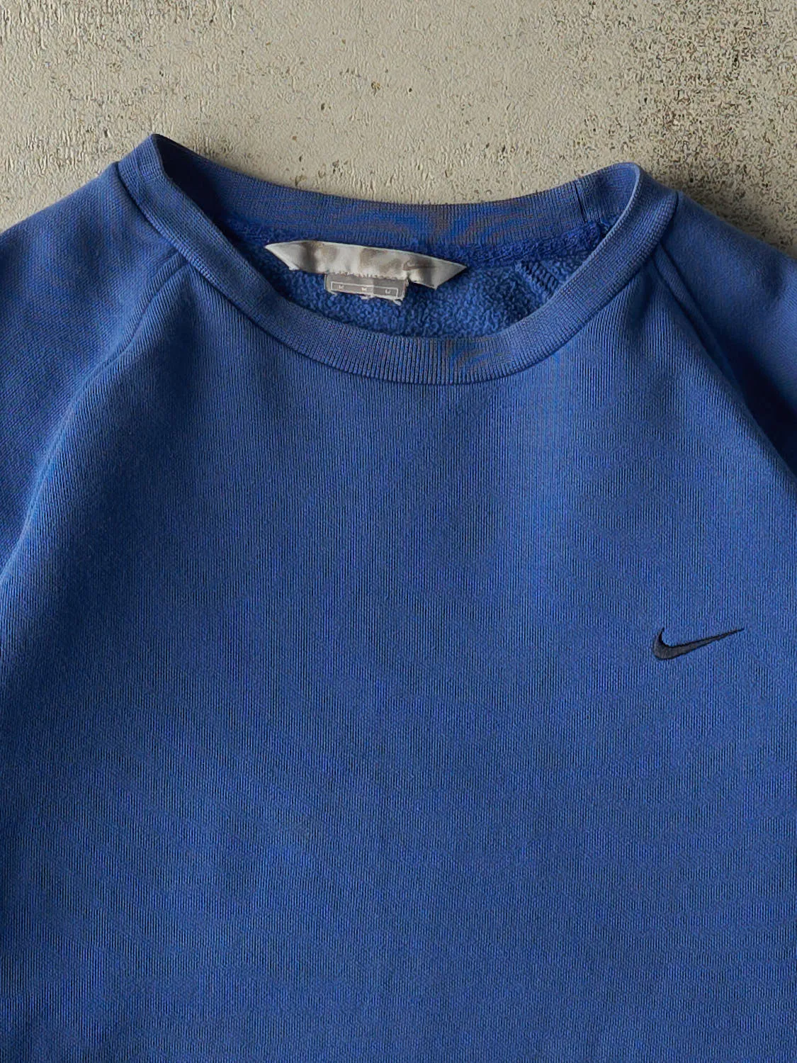 Vintage Y2K Blue Nike Embroidered Crewneck (M) sold by Rebalance Vintage product image thumbnail 2