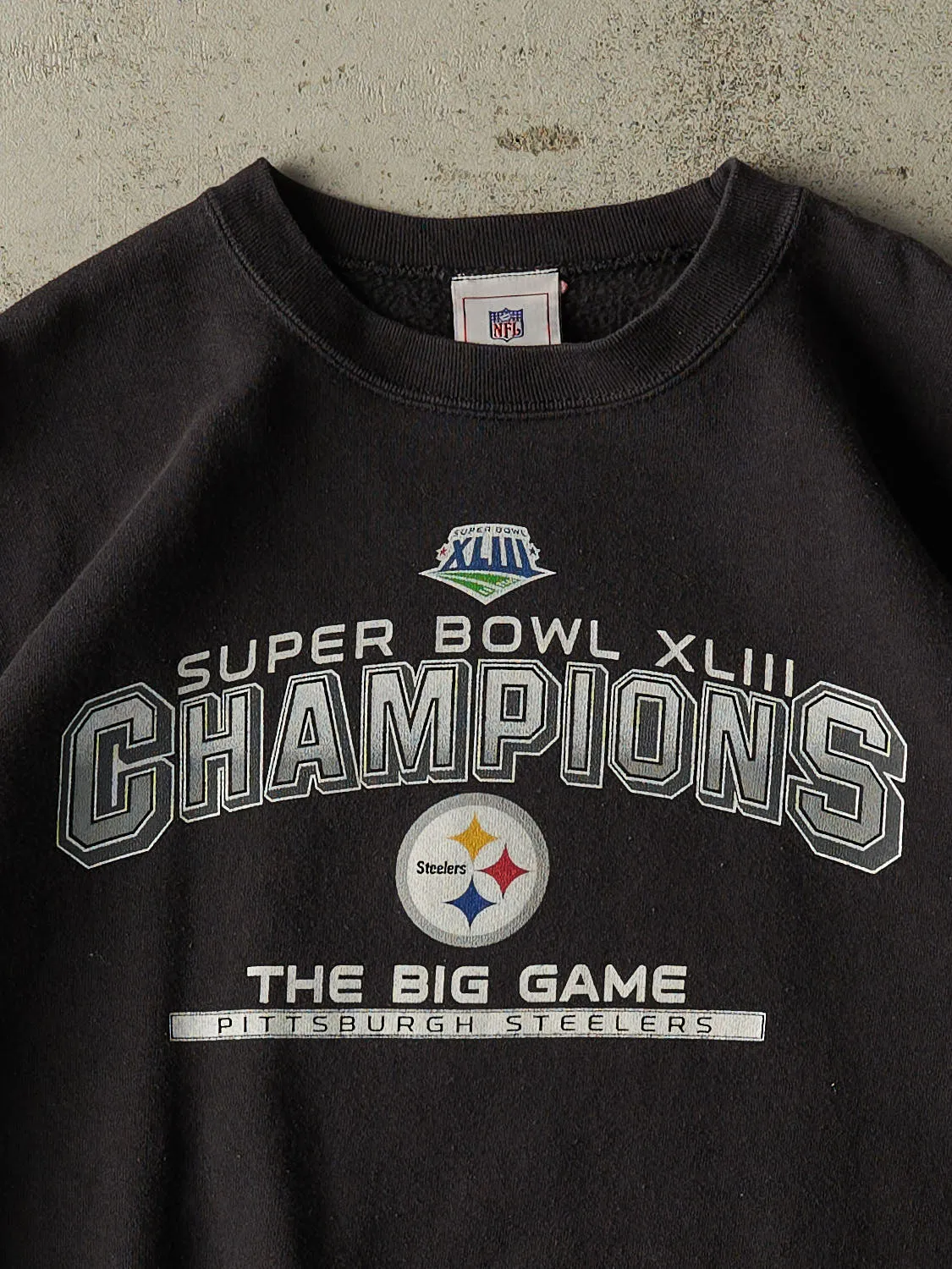 Vintage 09' Black Pittsburgh Steelers Super Bowl Champions Crewneck (L) sold by Rebalance Vintage product image thumbnail 2