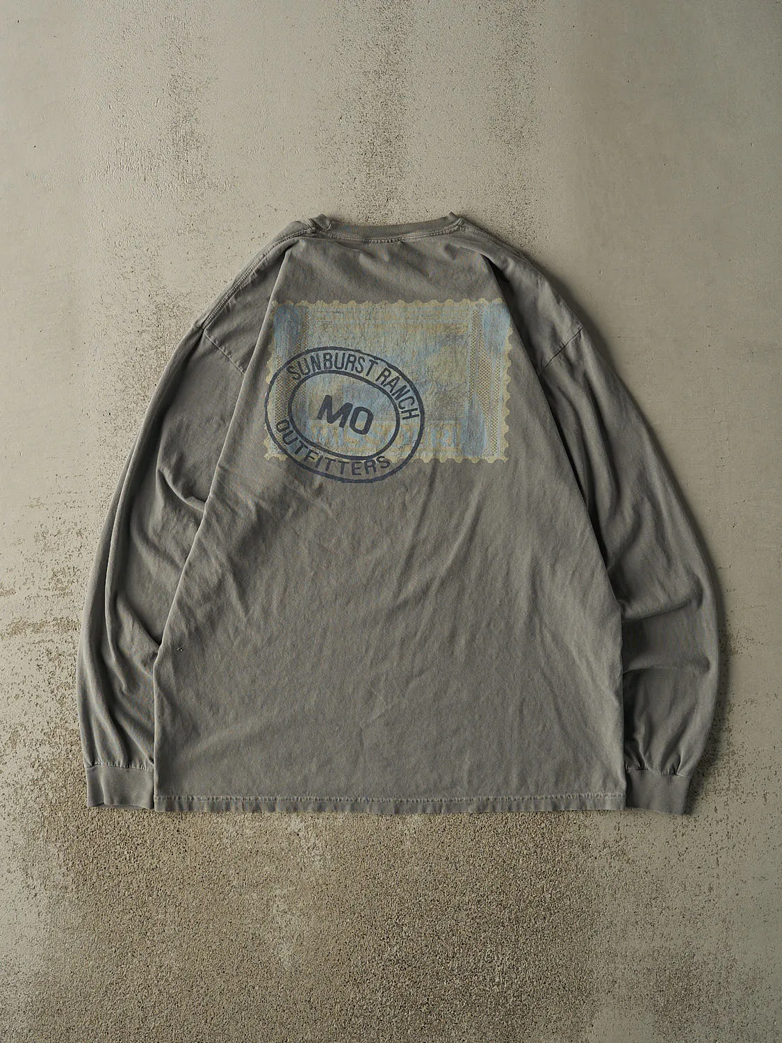 Vintage Y2K Grey Sunburst Ranch Long Sleeve (L/XL) sold by Rebalance Vintage product image thumbnail 2