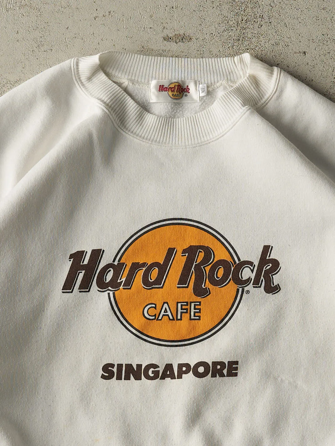 Vintage 90s White Hard Rock Cafe Singapore Crewneck (M/L) sold by Rebalance Vintage product image thumbnail 2