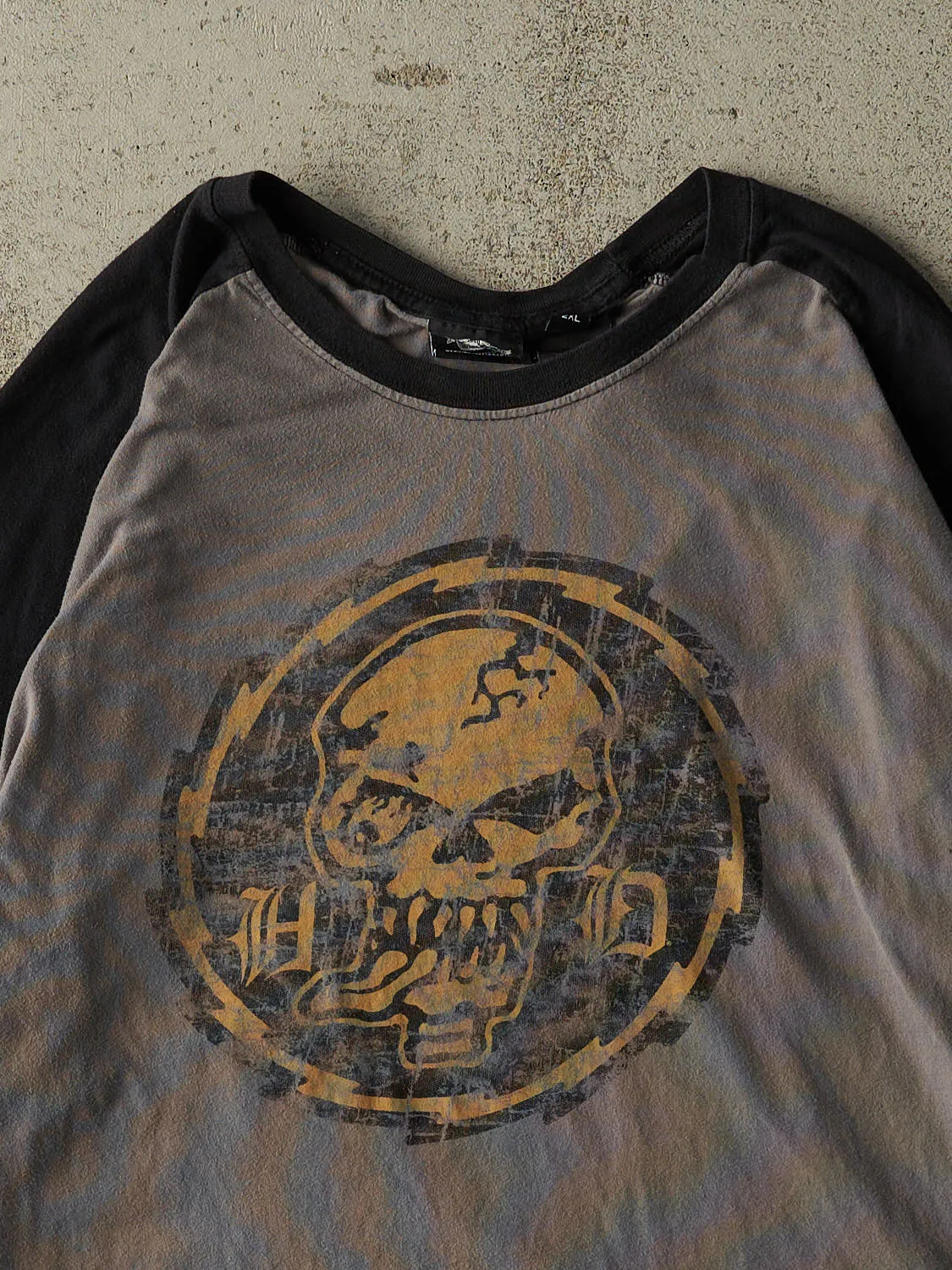 Vintage Y2K Charcoal Grey & Black Harley Davidson Long Sleeve (L/XL) sold by Rebalance Vintage product image thumbnail 3